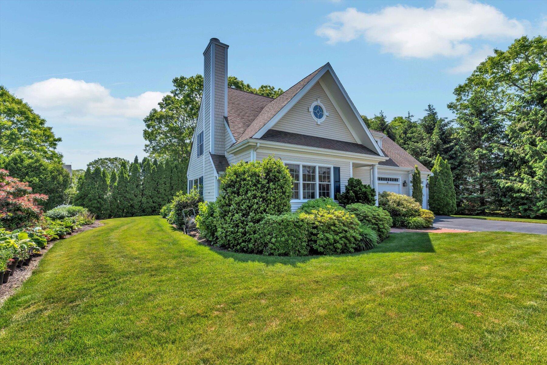 Hyannis, Massachusetts 02601, United States, 3 Bedrooms Bedrooms, ,3 BathroomsBathrooms,Residential,Active,147519