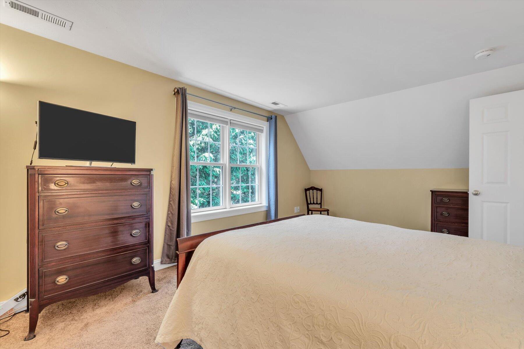 Hyannis, Massachusetts 02601, United States, 3 Bedrooms Bedrooms, ,3 BathroomsBathrooms,Residential,Active,147519