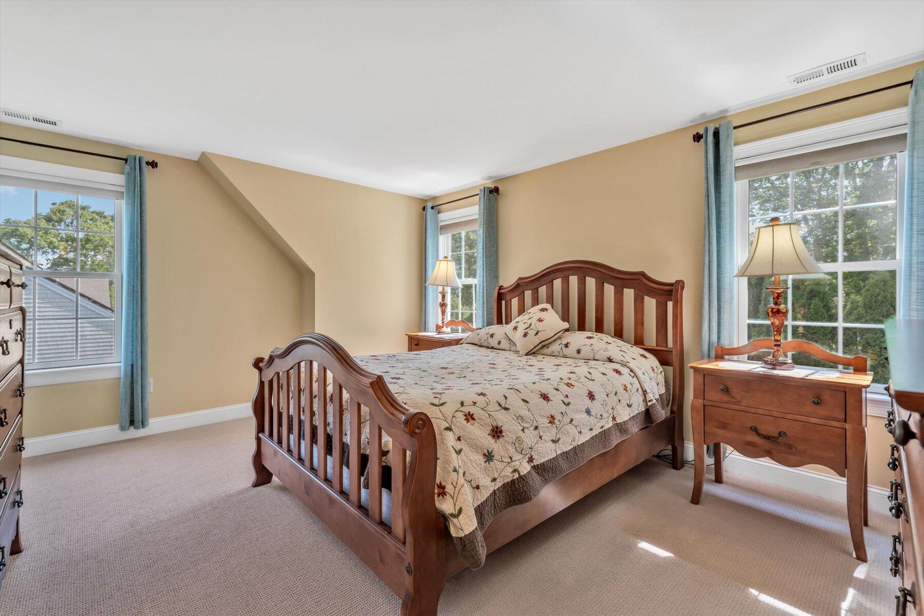 Hyannis, Massachusetts 02601, United States, 3 Bedrooms Bedrooms, ,3 BathroomsBathrooms,Residential,Active,147519