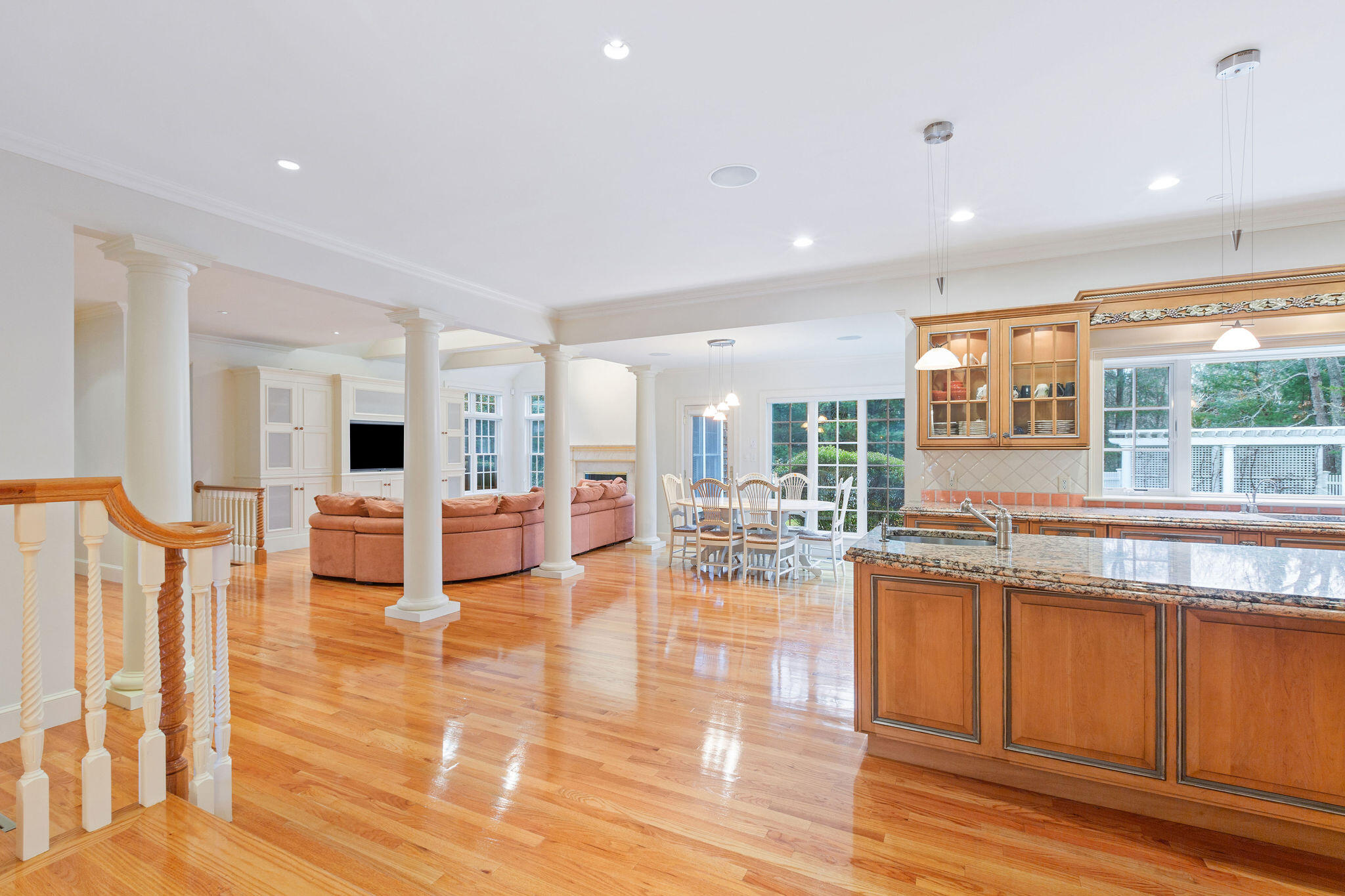 Marstons Mills, Massachusetts 02648, United States, 4 Bedrooms Bedrooms, ,5 BathroomsBathrooms,Residential,Active,110429