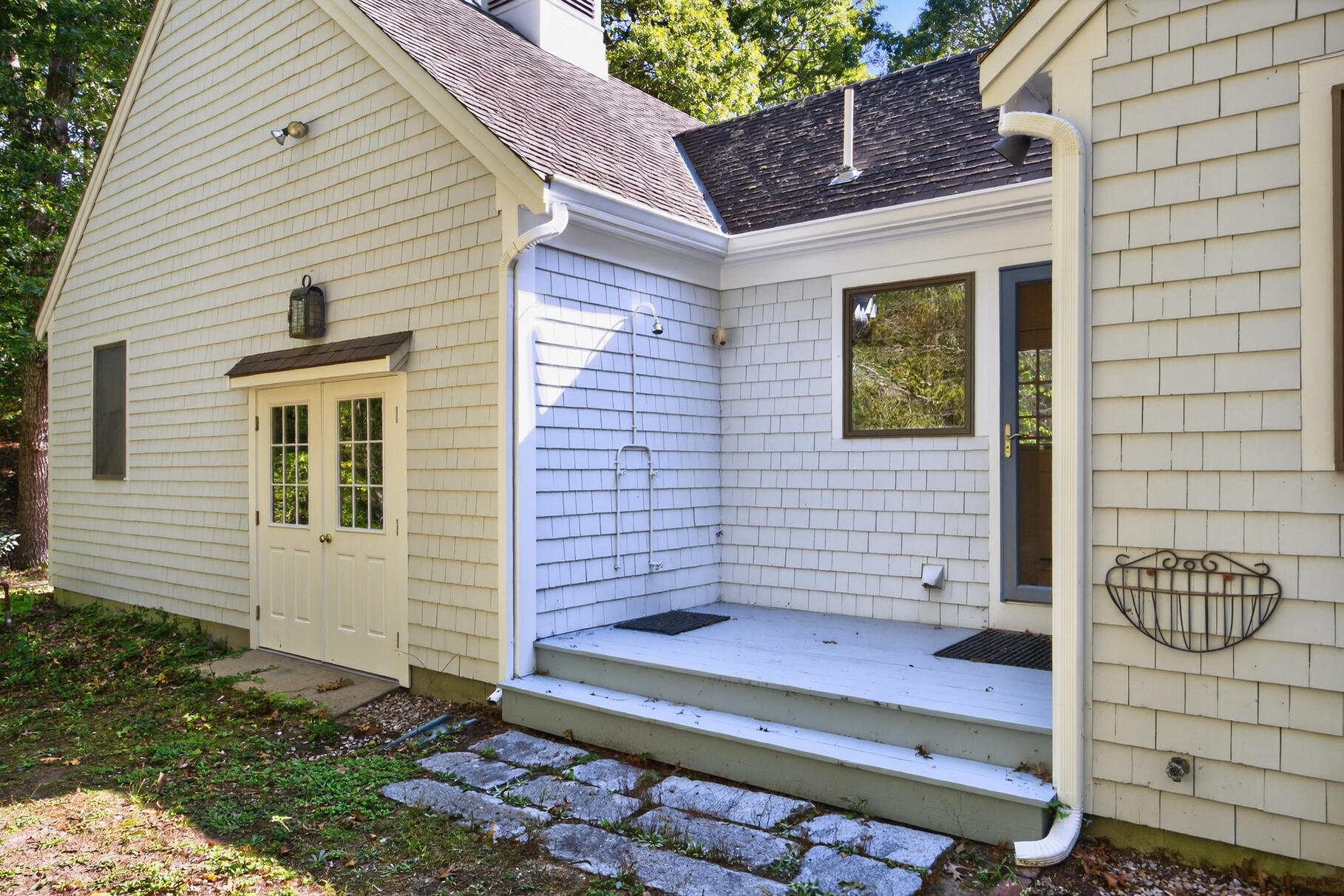 Orleans, Massachusetts 02653, United States, 4 Bedrooms Bedrooms, ,3 BathroomsBathrooms,Residential,Active,224746