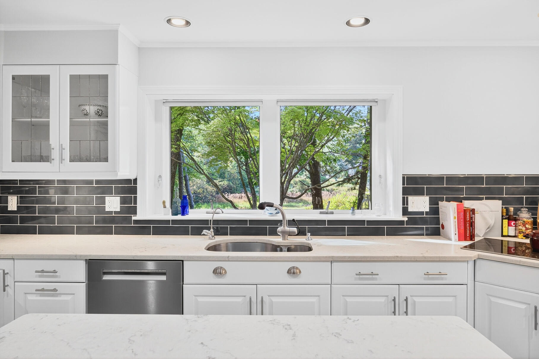 Orleans, Massachusetts 02653, United States, 4 Bedrooms Bedrooms, ,3 BathroomsBathrooms,Residential,Active,224746