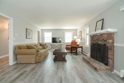 Single Family Residence in East Falmouth MA 11 Village Lane 6.jpg