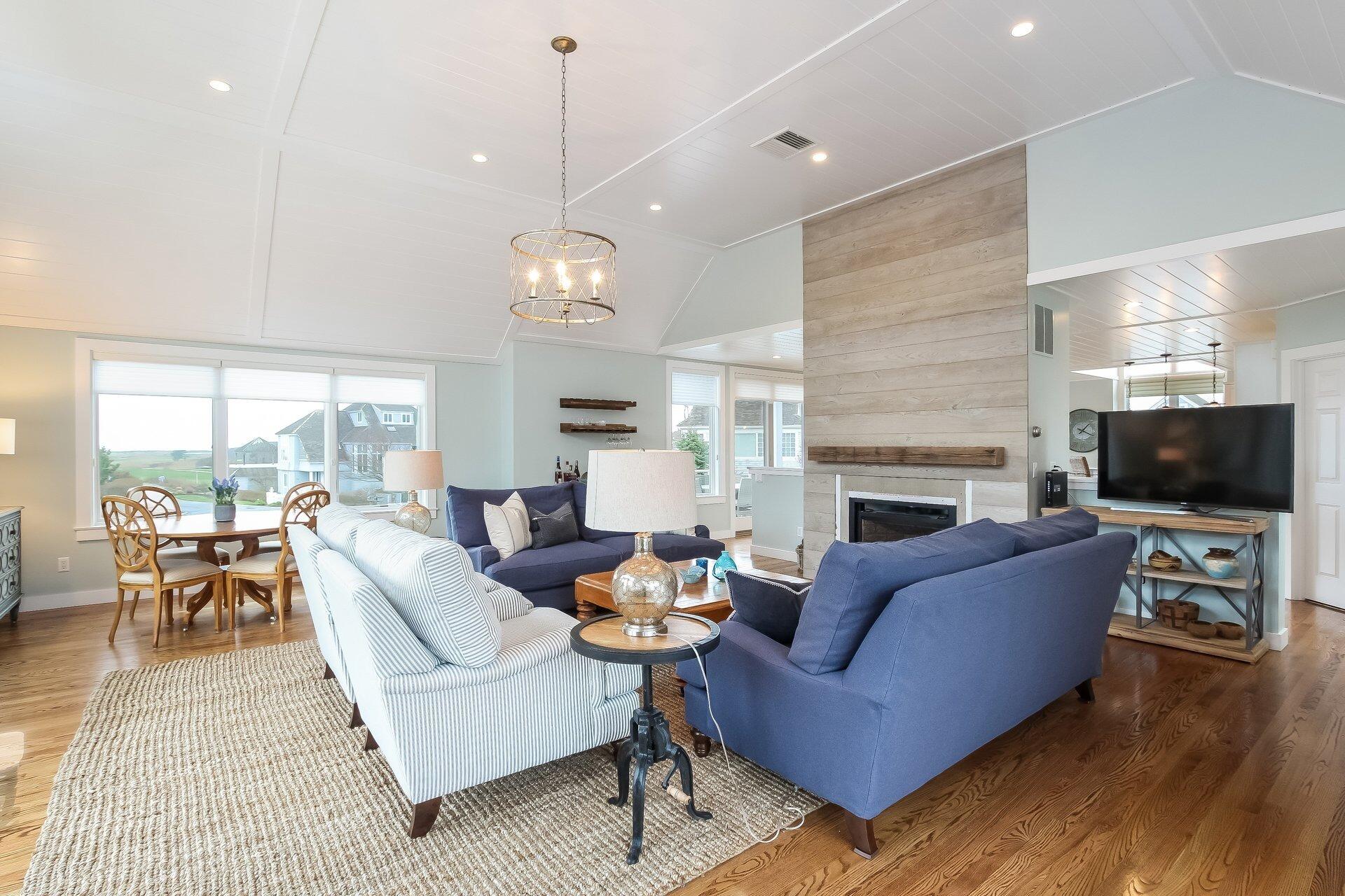 Mashpee, Massachusetts 02649, United States, 4 Bedrooms Bedrooms, ,4 BathroomsBathrooms,Residential,Pending,82478