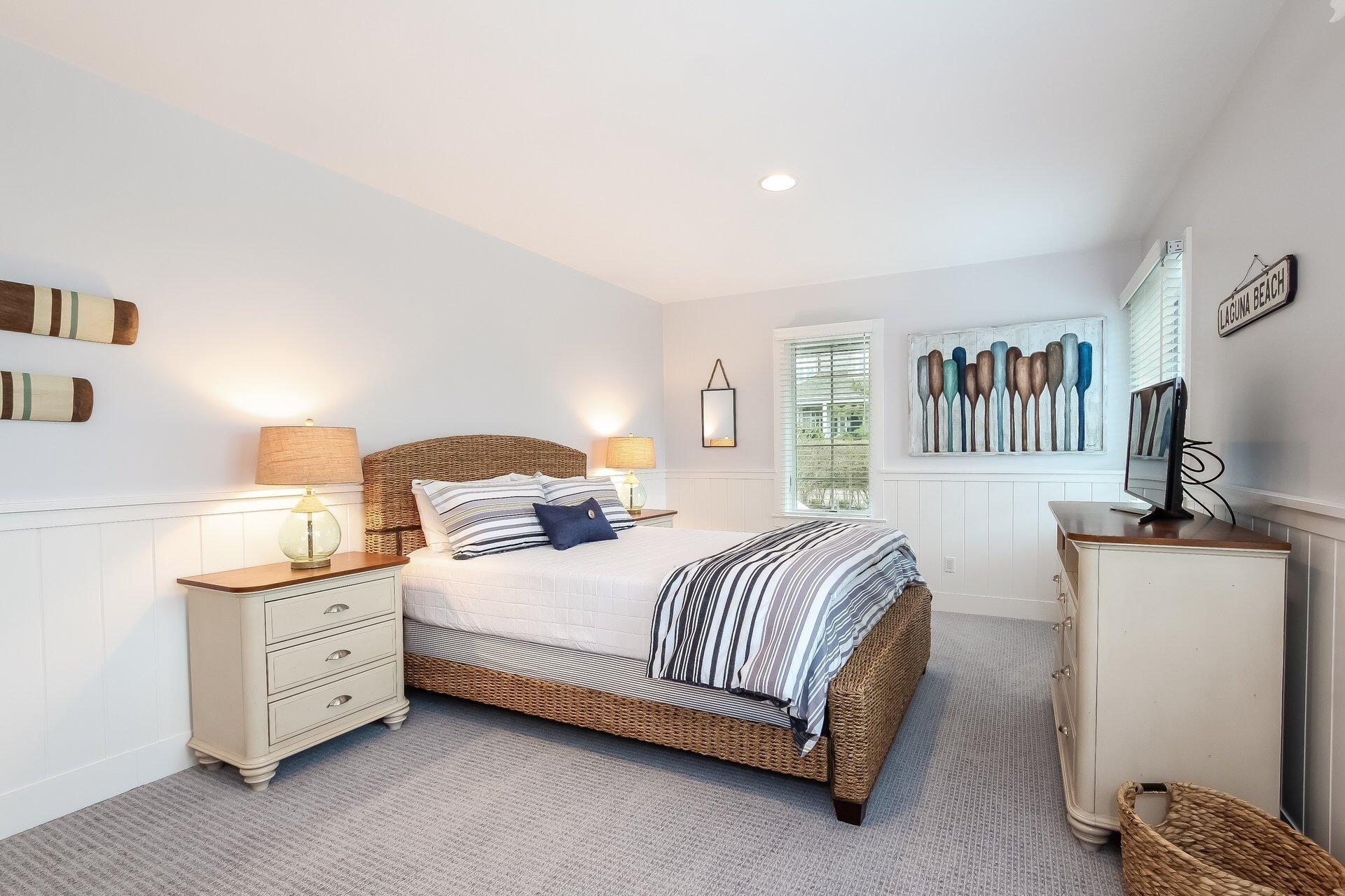 Mashpee, Massachusetts 02649, United States, 4 Bedrooms Bedrooms, ,4 BathroomsBathrooms,Residential,Pending,82478