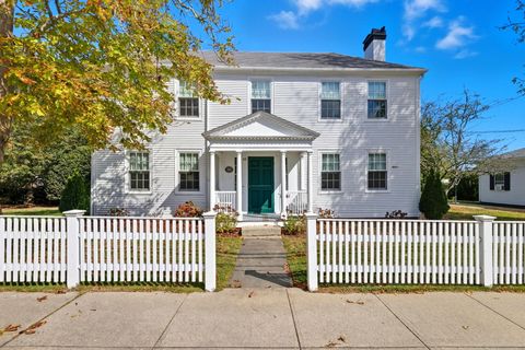 Photo of 98 Main Street #UNIT 1, Falmouth, MA 02540 (MLS # 22505081) Photo of 98 Main Street #UNIT 1, Falmouth, MA 02540 (MLS # 22505081)