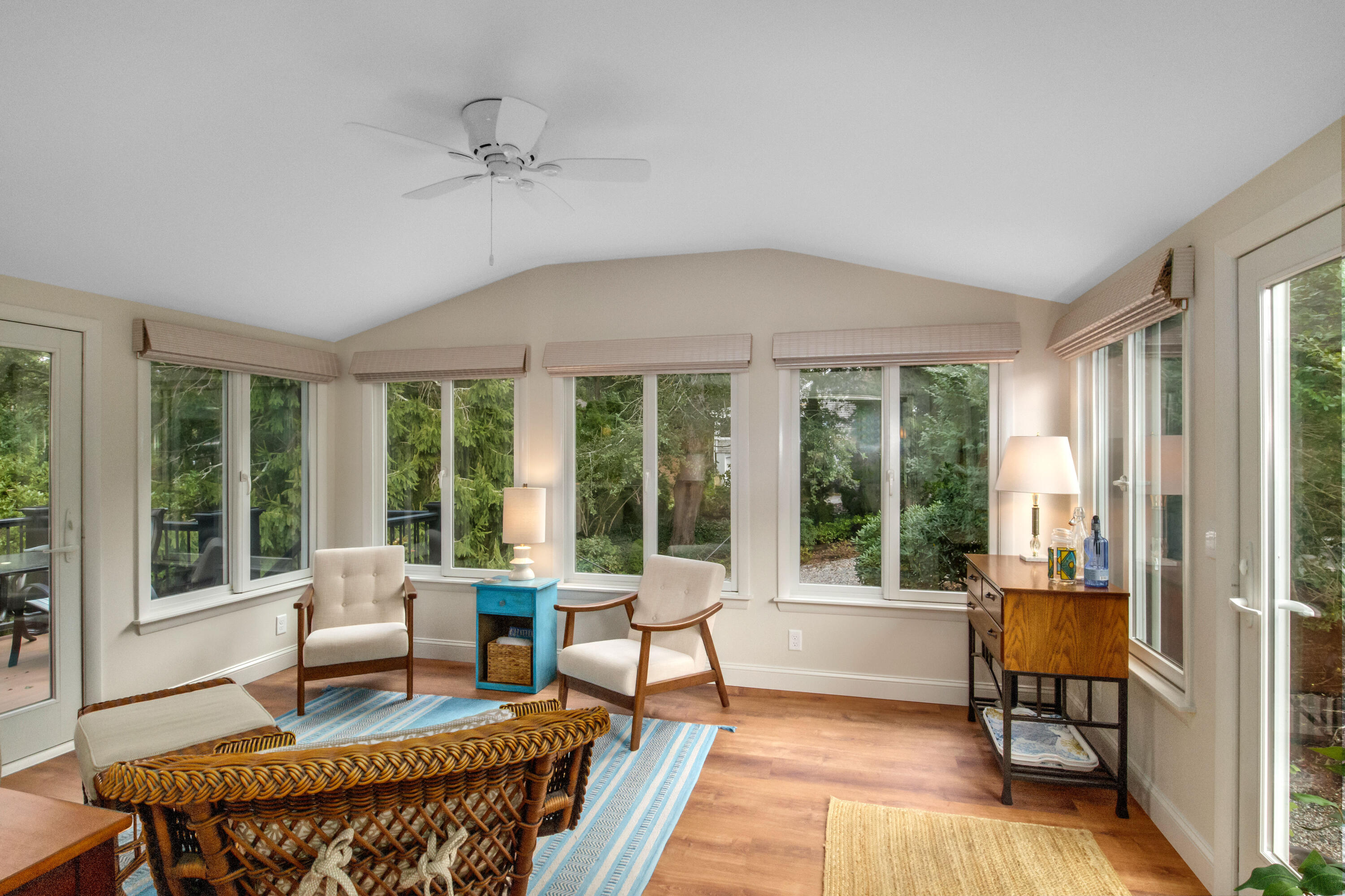 Chatham, Massachusetts 02633, United States, 4 Bedrooms Bedrooms, ,2 BathroomsBathrooms,Residential,Pending,213922