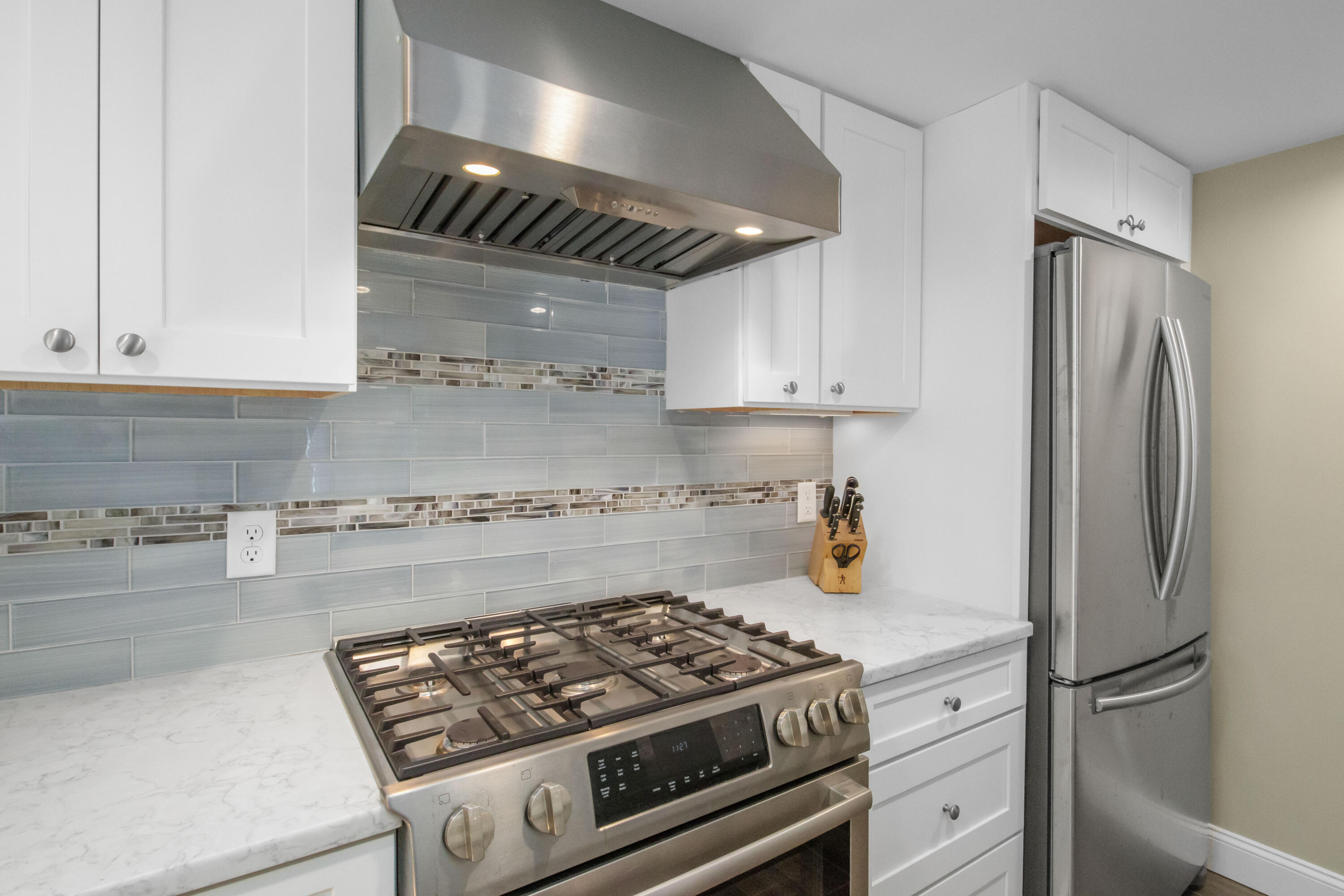 Chatham, Massachusetts 02633, United States, 4 Bedrooms Bedrooms, ,2 BathroomsBathrooms,Residential,Pending,213922