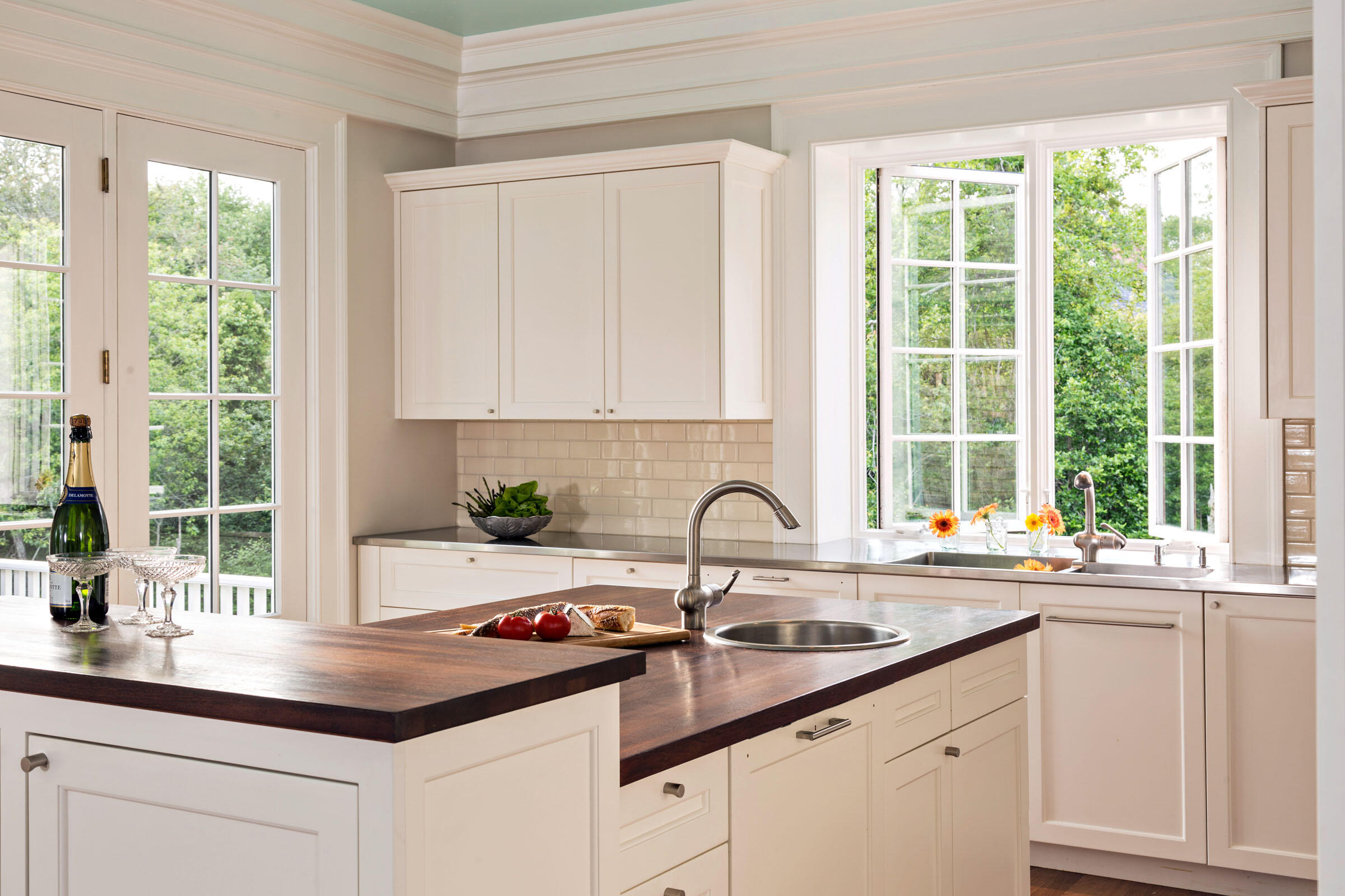 Osterville, Massachusetts 02655, United States, 4 Bedrooms Bedrooms, ,5 BathroomsBathrooms,Residential,Active,185887