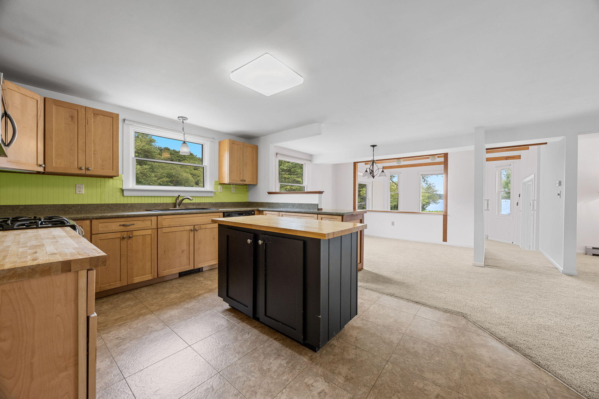 Brewster, Massachusetts 02631, United States, 2 Bedrooms Bedrooms, ,2 BathroomsBathrooms,Residential,Active,189263