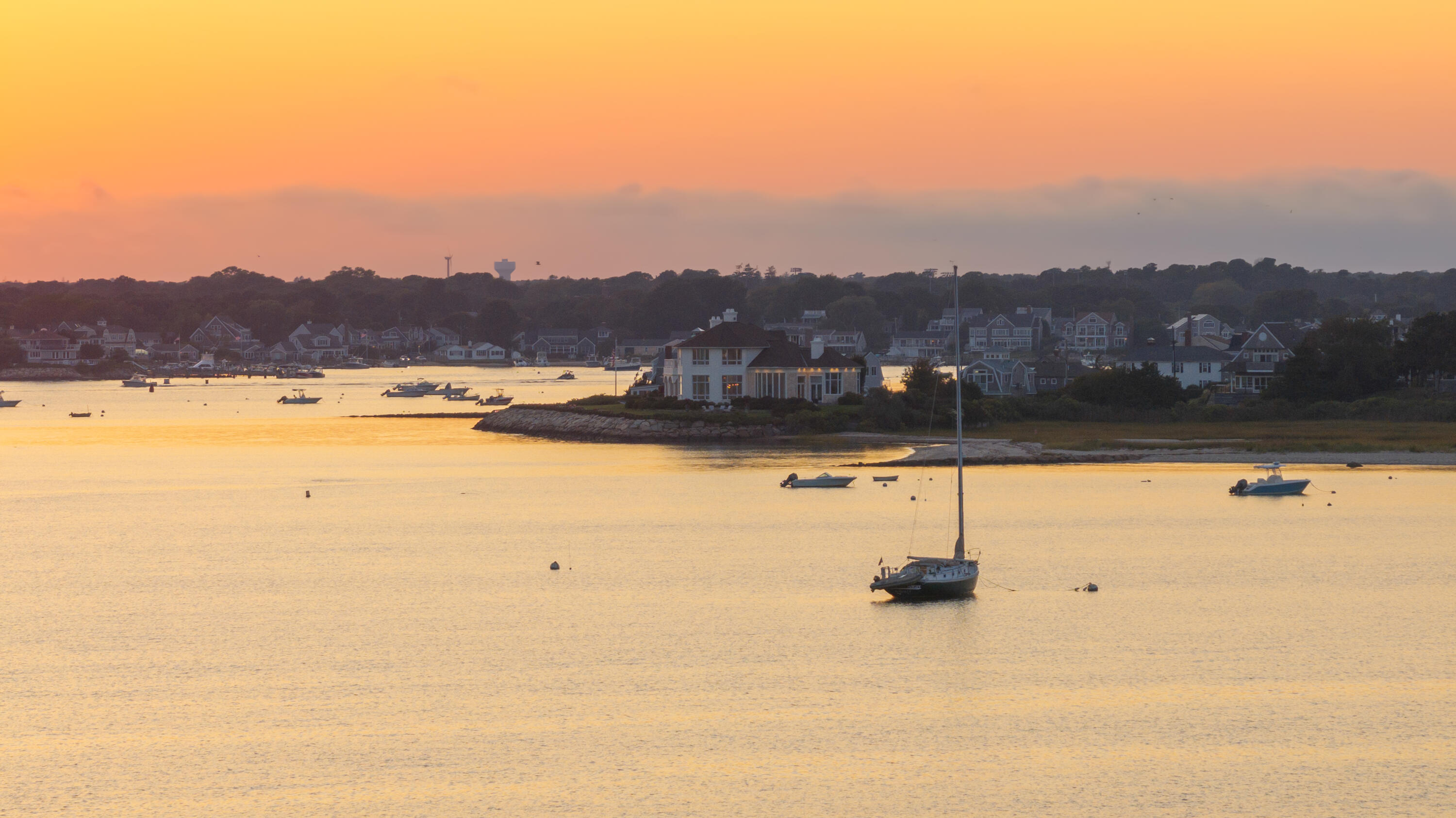 West Yarmouth, Massachusetts 02673, United States, 4 Bedrooms Bedrooms, ,6 BathroomsBathrooms,Residential,Active,43609