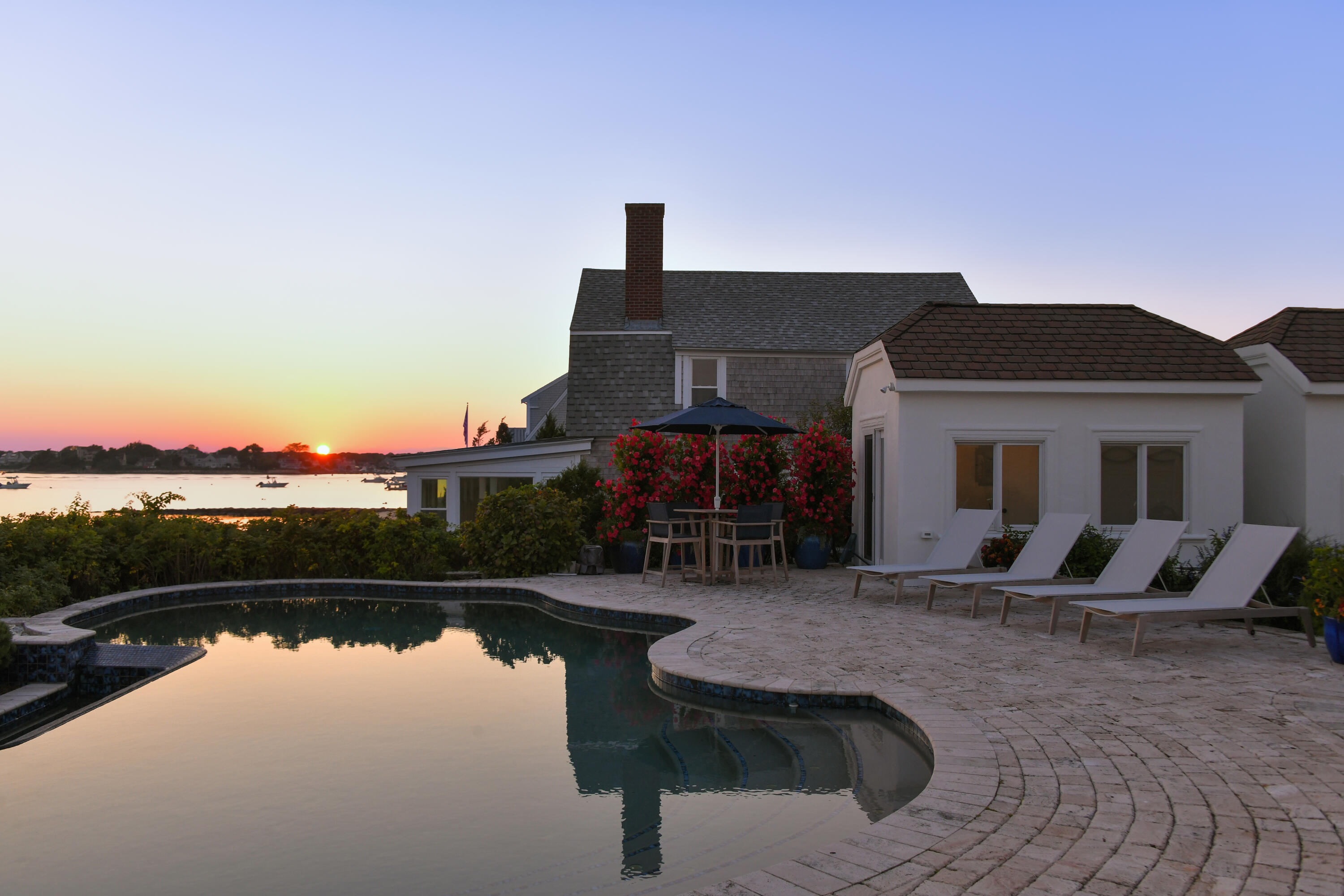 West Yarmouth, Massachusetts 02673, United States, 4 Bedrooms Bedrooms, ,6 BathroomsBathrooms,Residential,Active,43609