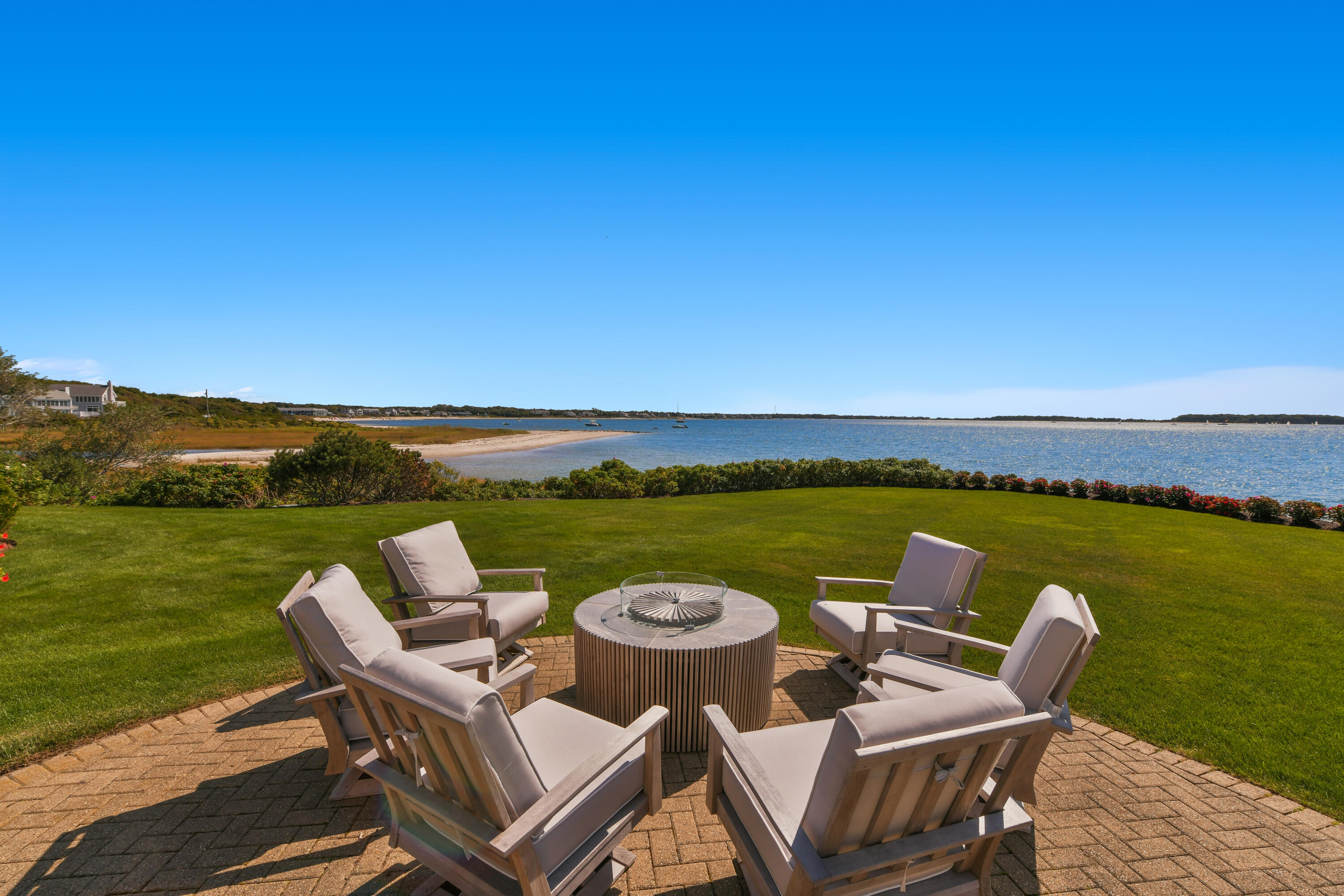 West Yarmouth, Massachusetts 02673, United States, 4 Bedrooms Bedrooms, ,6 BathroomsBathrooms,Residential,Active,43609