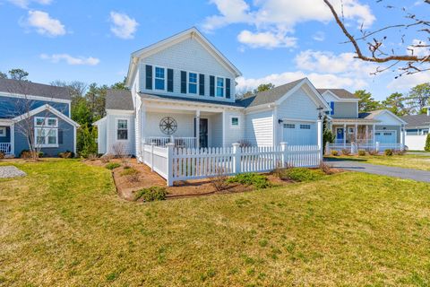 Photo of 24 Cobblestone Circle, Mashpee, MA 02649 (MLS # 22601511)