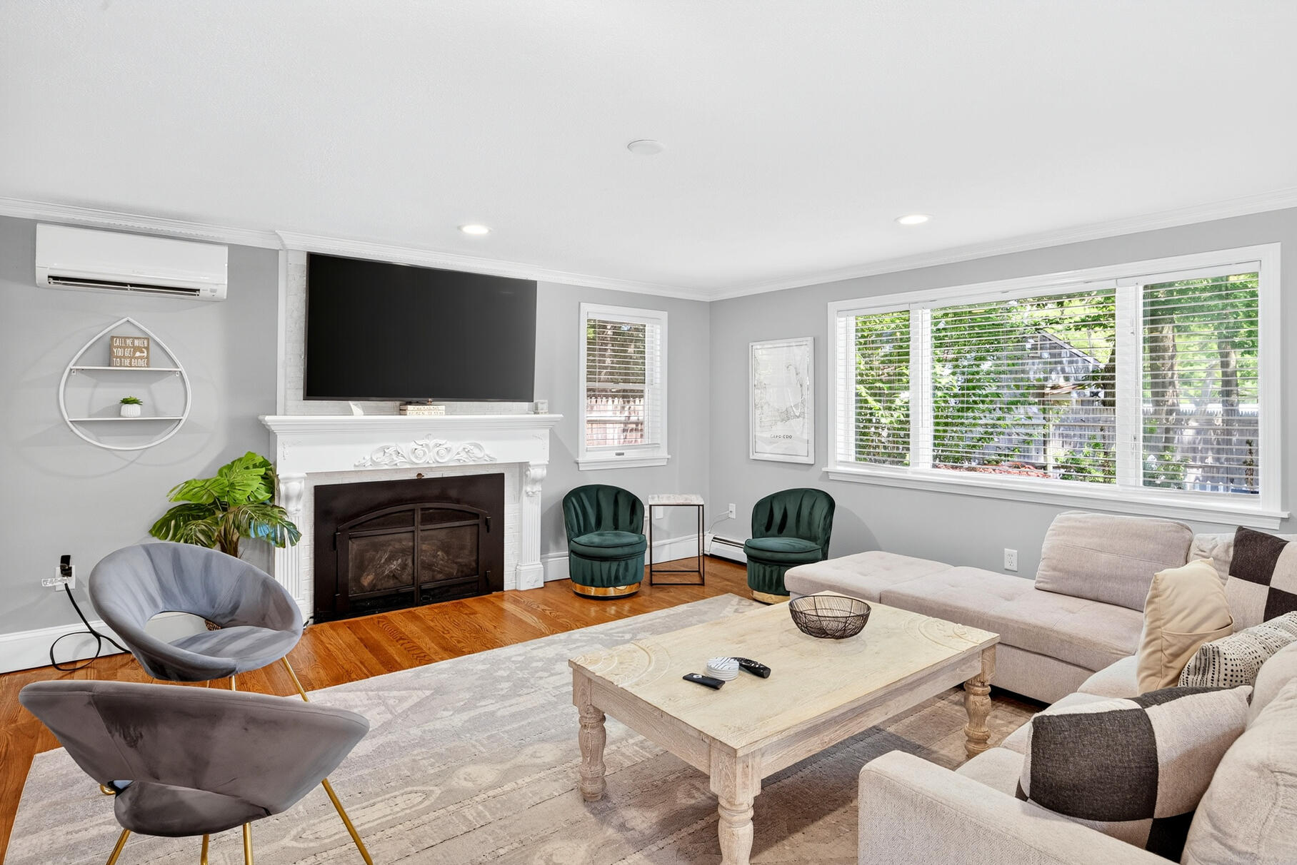 Osterville, Massachusetts 02655, United States, 3 Bedrooms Bedrooms, ,2 BathroomsBathrooms,Residential,Active,205086