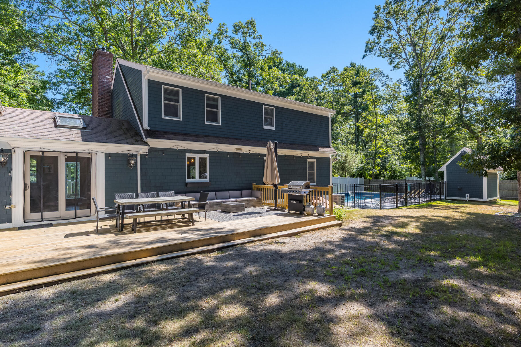 Osterville, Massachusetts 02655, United States, 3 Bedrooms Bedrooms, ,2 BathroomsBathrooms,Residential,Active,205086