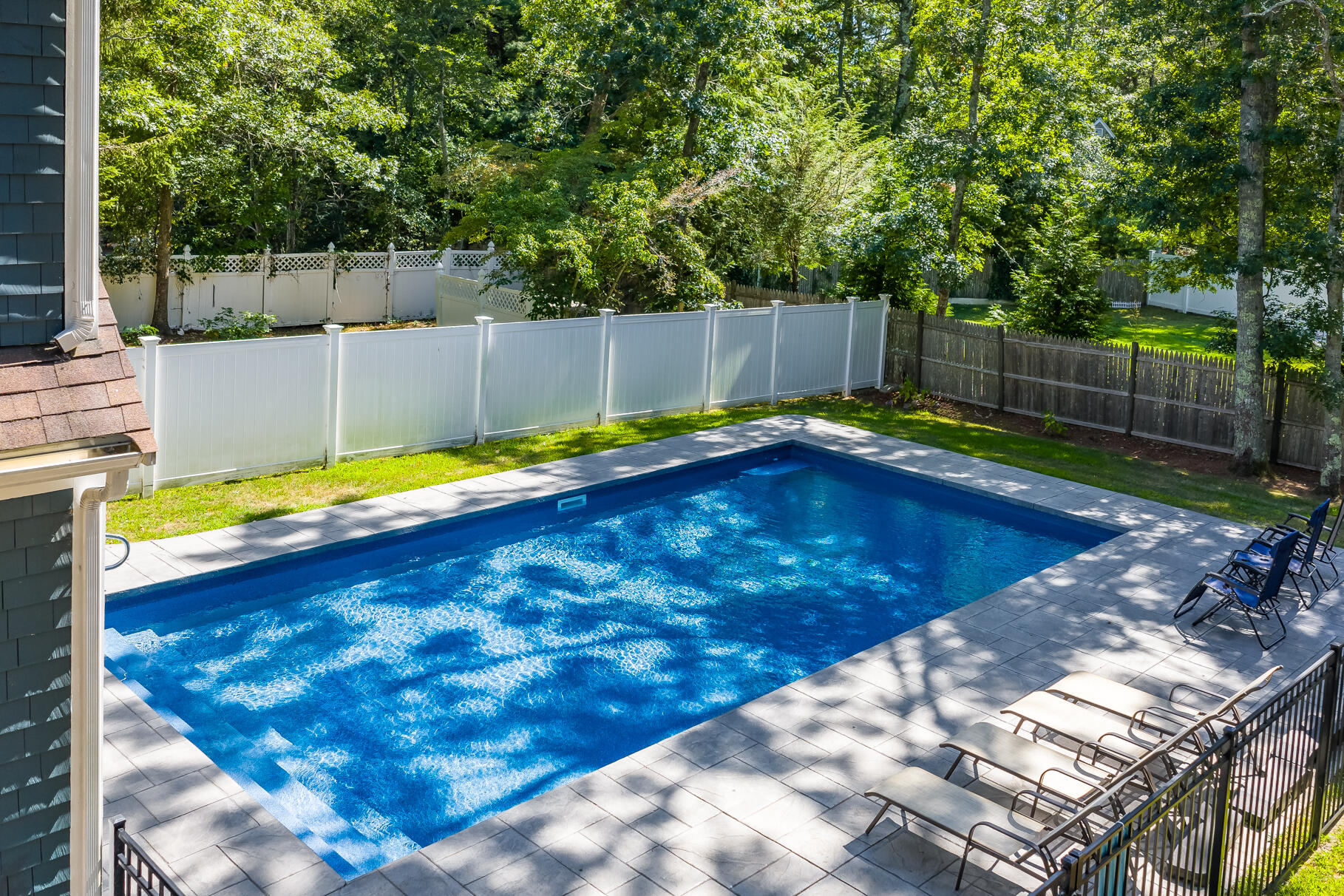 Osterville, Massachusetts 02655, United States, 3 Bedrooms Bedrooms, ,2 BathroomsBathrooms,Residential,Active,205086