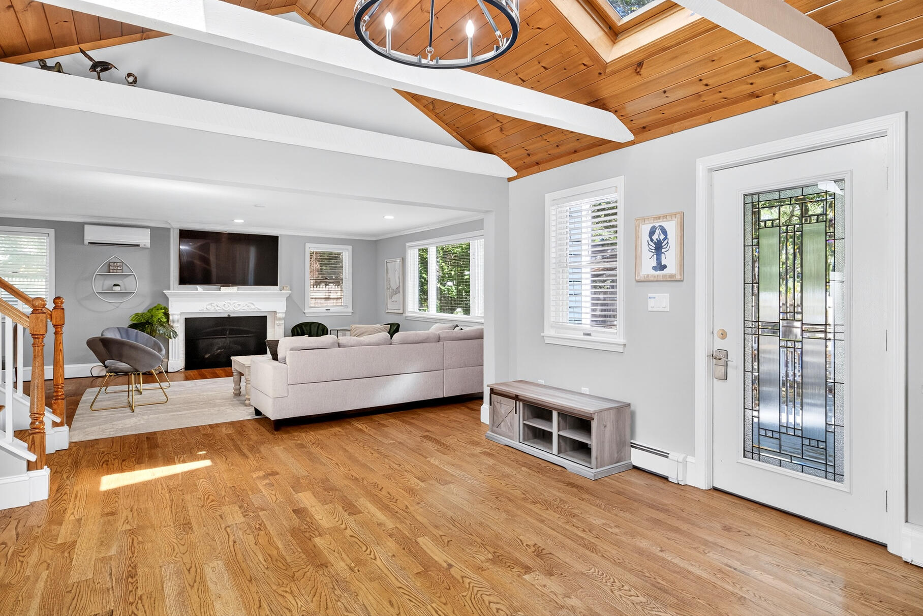 Osterville, Massachusetts 02655, United States, 3 Bedrooms Bedrooms, ,2 BathroomsBathrooms,Residential,Active,205086