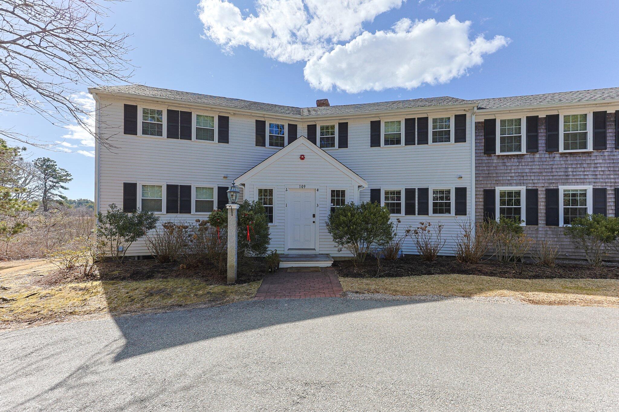 Chatham, Massachusetts 02633, United States, 1 Bedroom Bedrooms, ,1 BathroomBathrooms,Residential,Active,81026