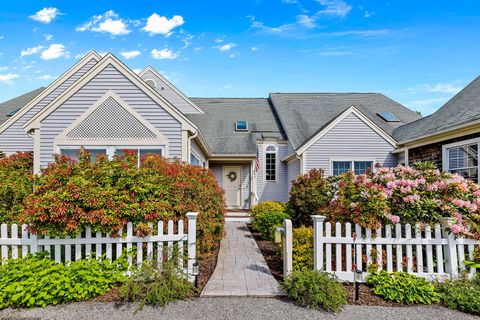 Townhouse in Mashpee MA 83 Blue Spruce Way.jpg