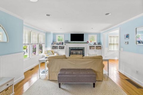 Townhouse in East Falmouth MA 17 Mill Farm Way 7.jpg