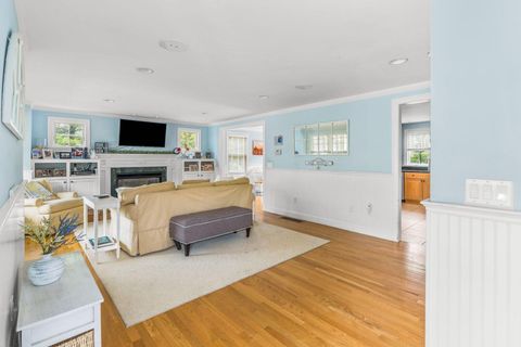 Townhouse in East Falmouth MA 17 Mill Farm Way 6.jpg