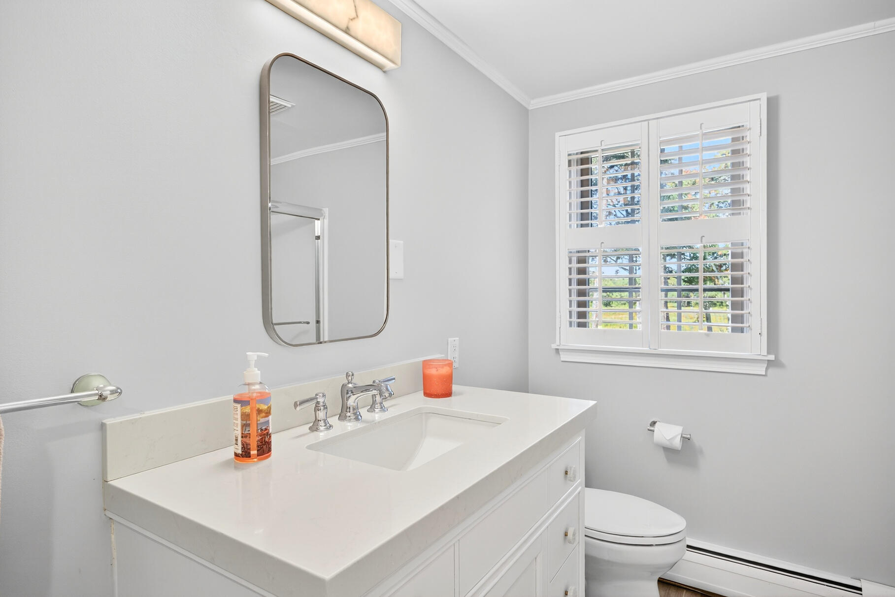 Chatham, Massachusetts 02633, United States, 4 Bedrooms Bedrooms, ,5 BathroomsBathrooms,Residential,Active,209049