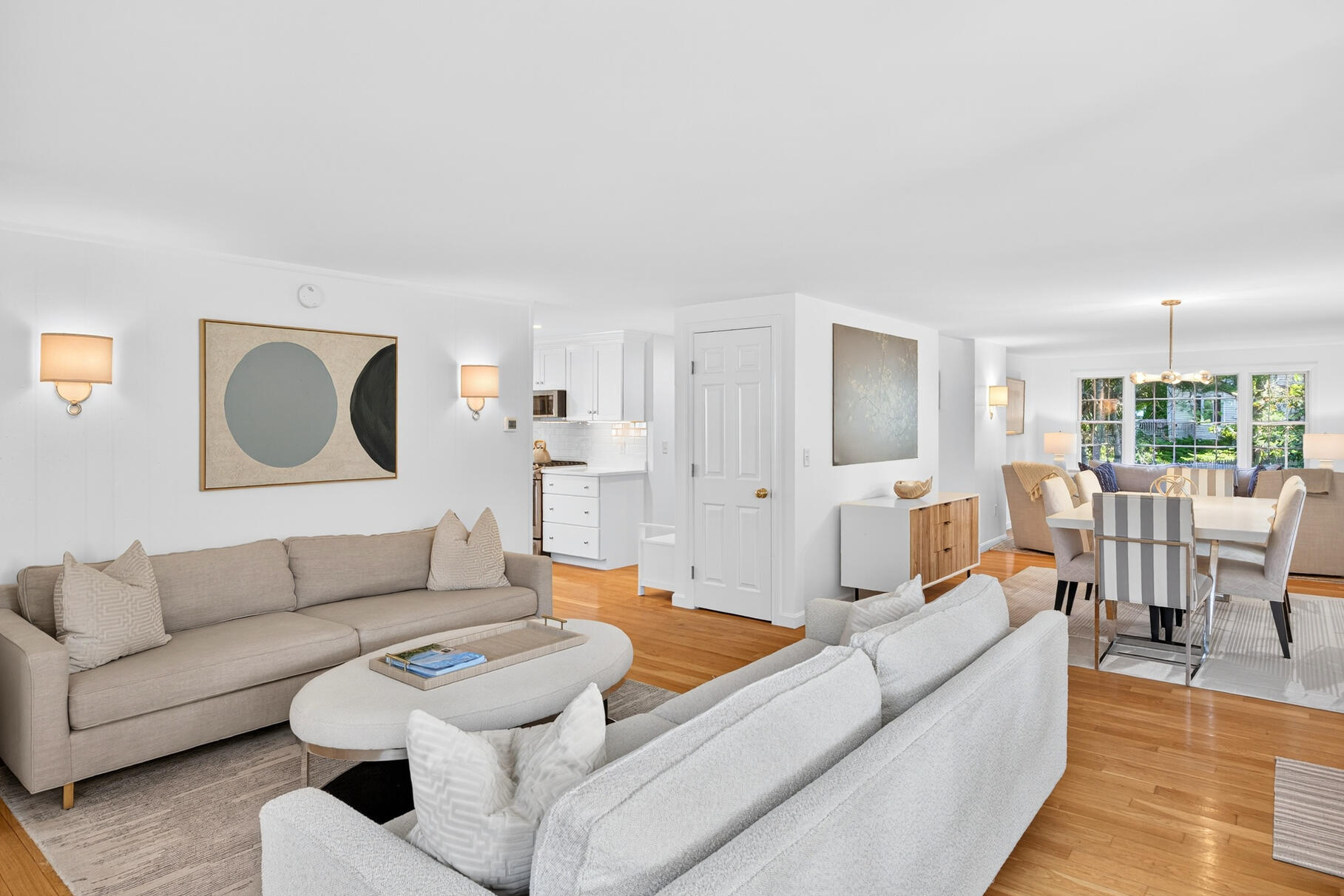 Chatham, Massachusetts 02633, United States, 4 Bedrooms Bedrooms, ,5 BathroomsBathrooms,Residential,Active,209049