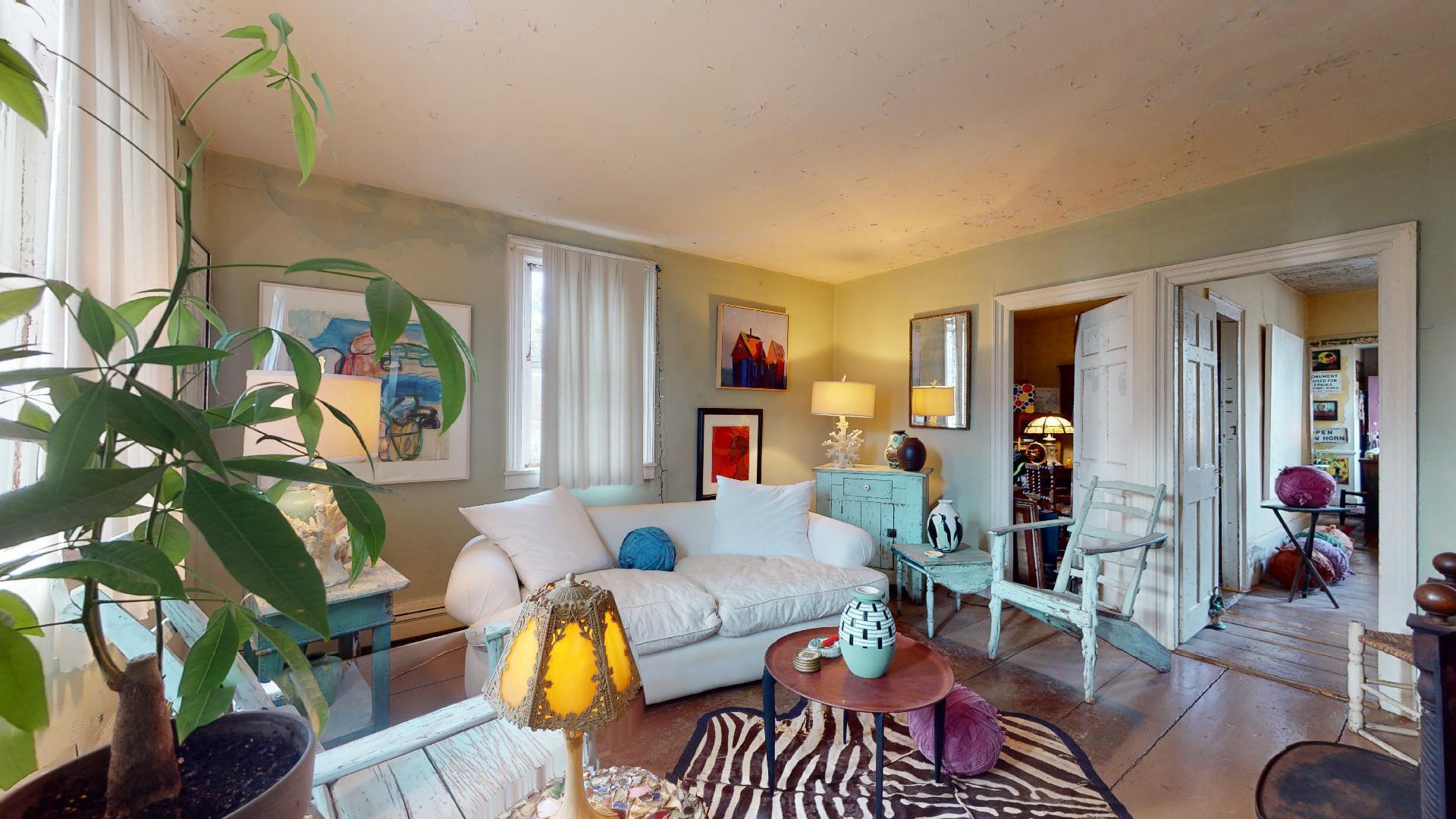 580 Commercial Street