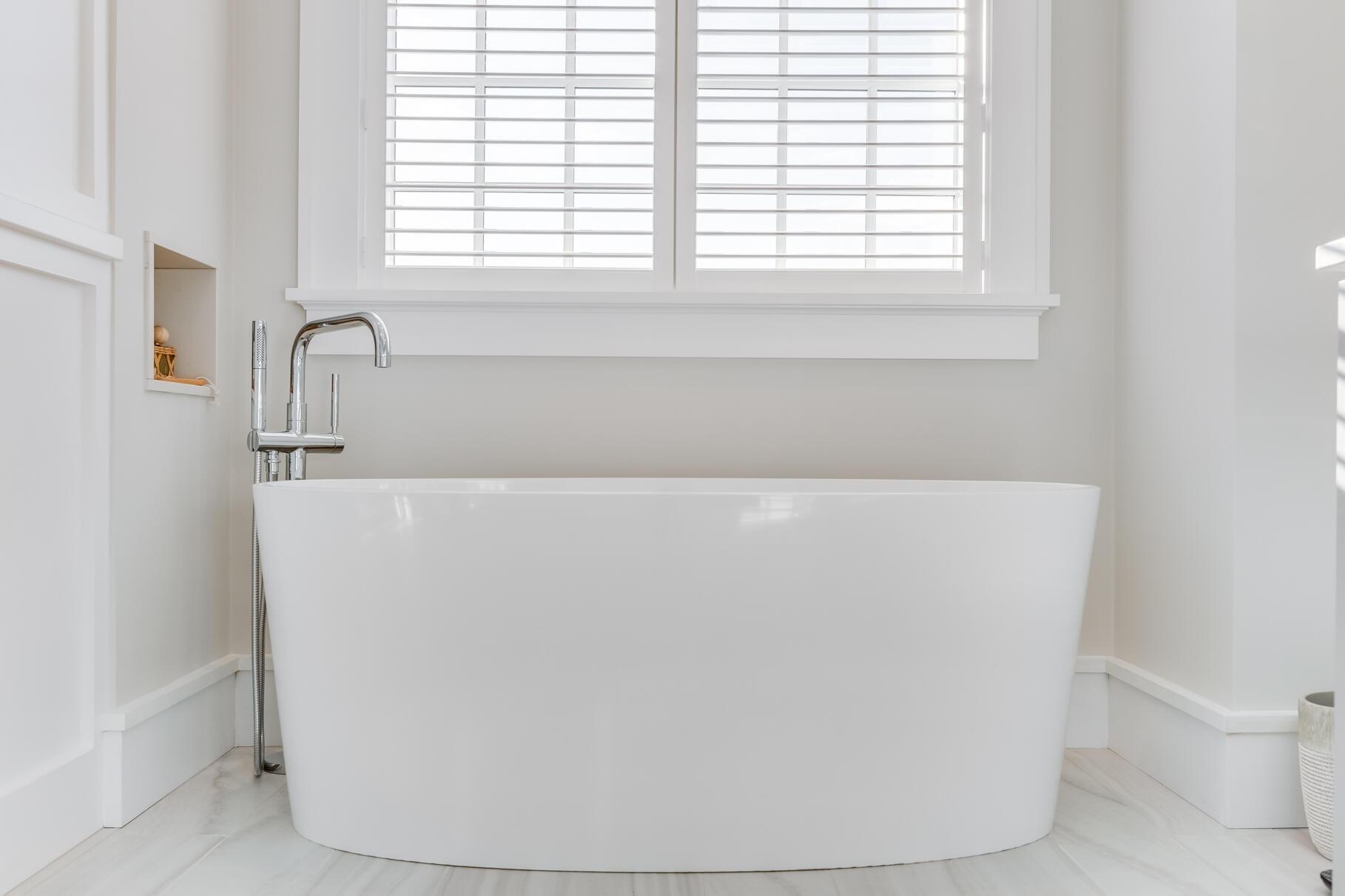 Mashpee, Massachusetts 02649, United States, 6 Bedrooms Bedrooms, ,6 BathroomsBathrooms,Residential,Active,246489