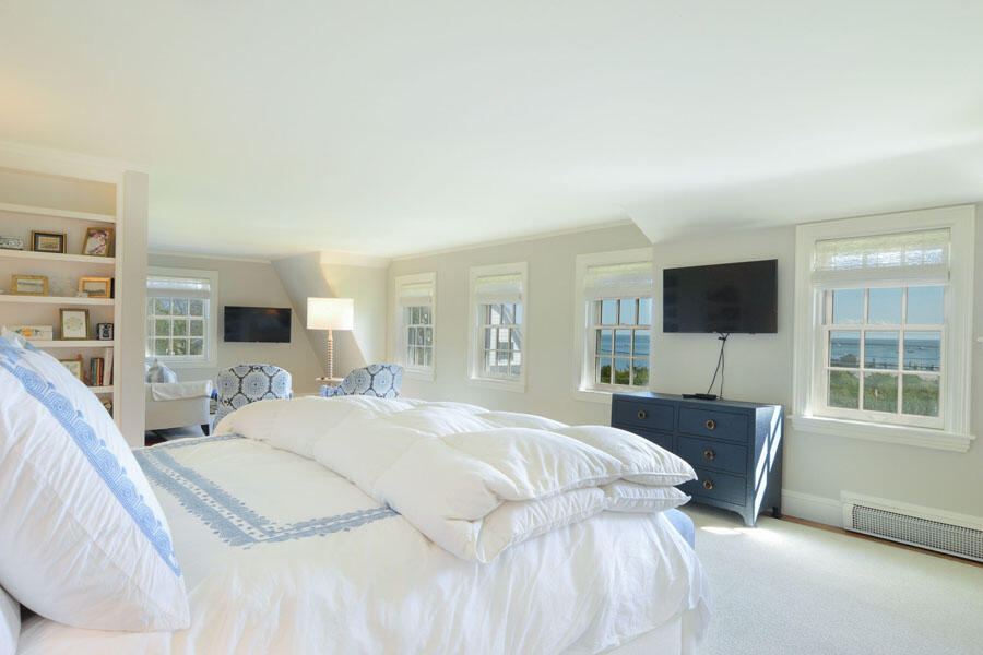 Hyannis Port, Massachusetts 02647, United States, 8 Bedrooms Bedrooms, ,6 BathroomsBathrooms,Residential,Active,232860