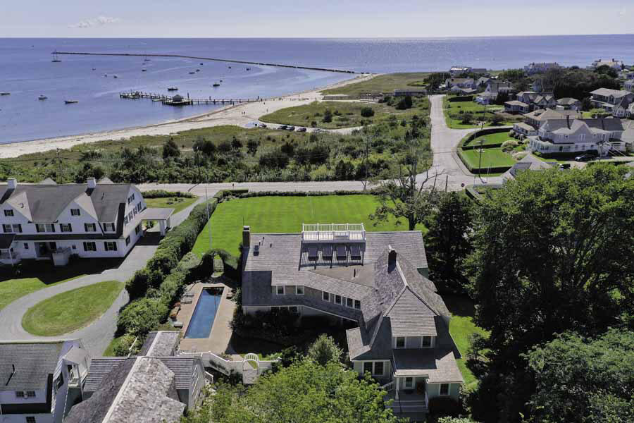 Hyannis Port, Massachusetts 02647, United States, 8 Bedrooms Bedrooms, ,6 BathroomsBathrooms,Residential,Active,232860