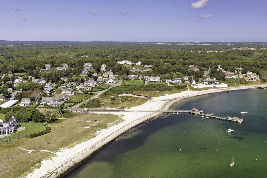 Hyannis Port, Massachusetts 02647, United States, 8 Bedrooms Bedrooms, ,6 BathroomsBathrooms,Residential,Active,232860