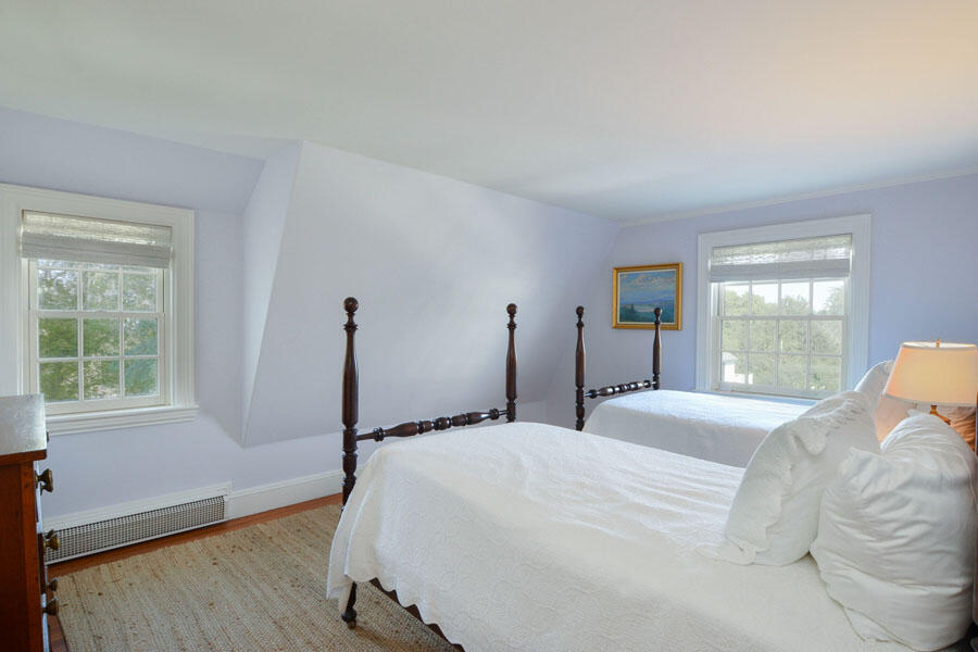 Hyannis Port, Massachusetts 02647, United States, 8 Bedrooms Bedrooms, ,6 BathroomsBathrooms,Residential,Active,232860