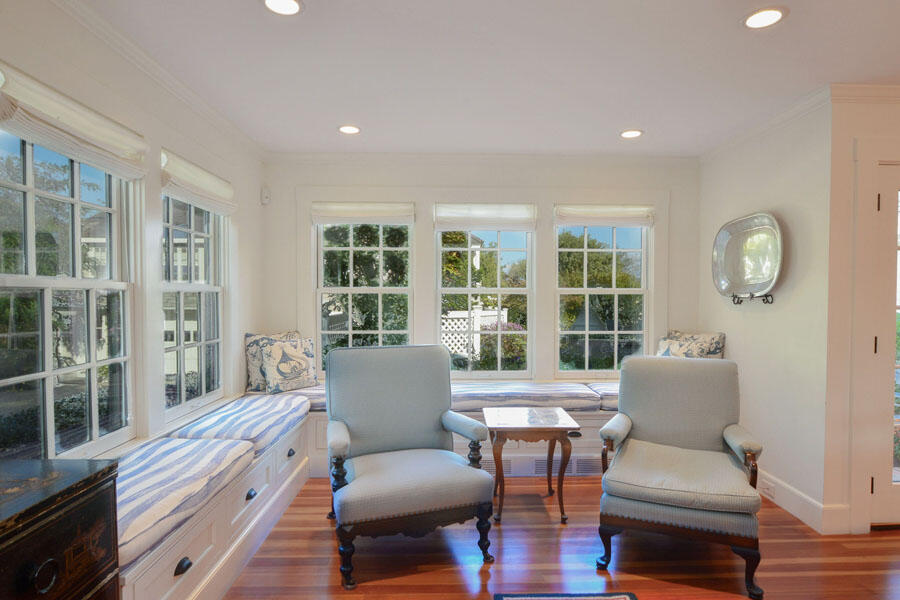 Hyannis Port, Massachusetts 02647, United States, 8 Bedrooms Bedrooms, ,6 BathroomsBathrooms,Residential,Active,232860