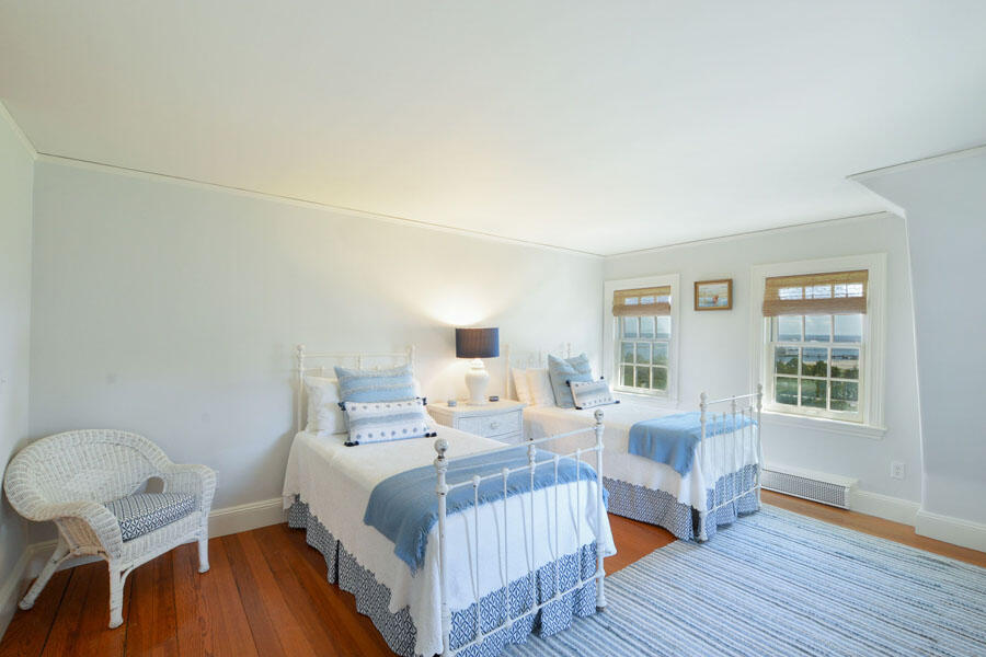 Hyannis Port, Massachusetts 02647, United States, 8 Bedrooms Bedrooms, ,6 BathroomsBathrooms,Residential,Active,232860