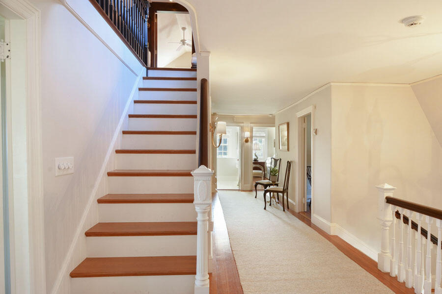 Hyannis Port, Massachusetts 02647, United States, 8 Bedrooms Bedrooms, ,6 BathroomsBathrooms,Residential,Active,232860