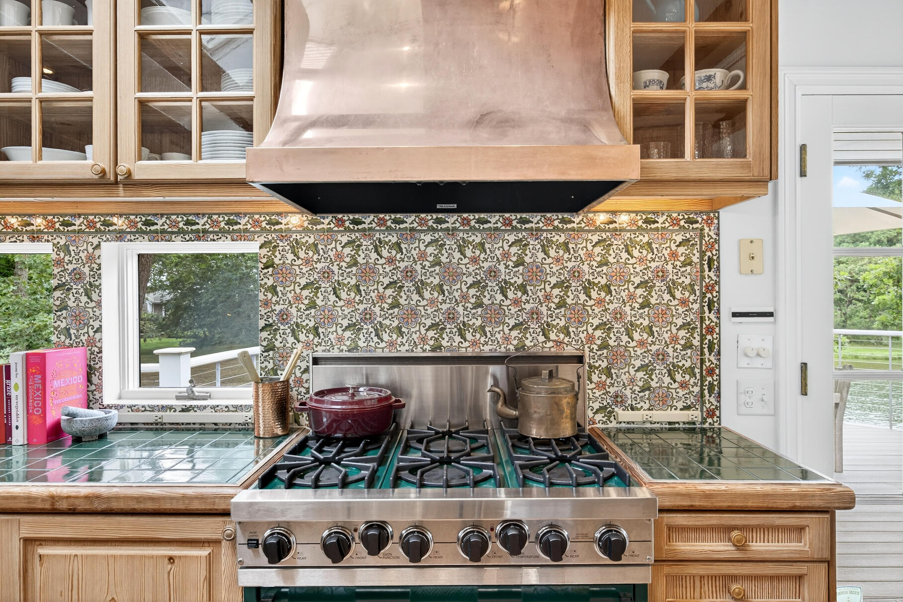 Orleans, Massachusetts 02653, United States, 4 Bedrooms Bedrooms, ,3 BathroomsBathrooms,Residential,Active,172362