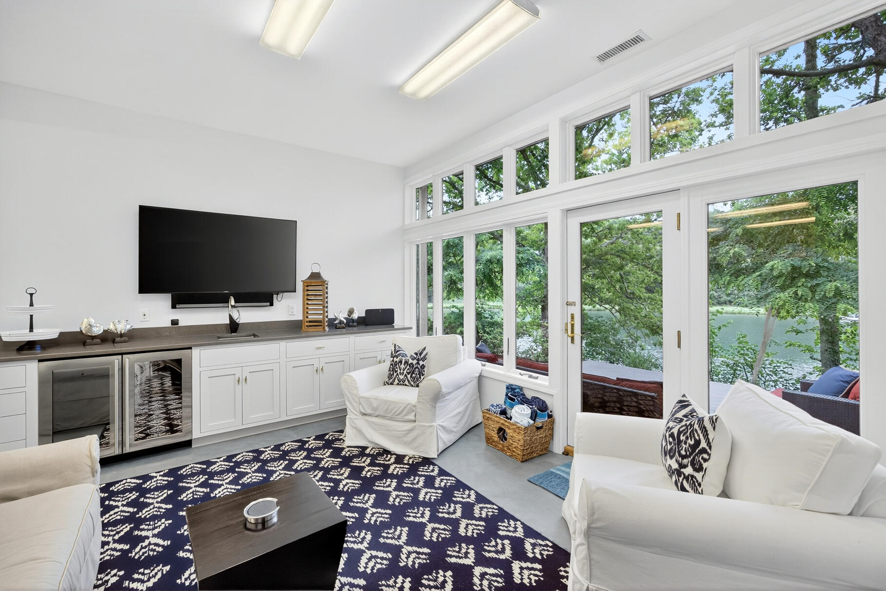 Orleans, Massachusetts 02653, United States, 4 Bedrooms Bedrooms, ,3 BathroomsBathrooms,Residential,Active,172362