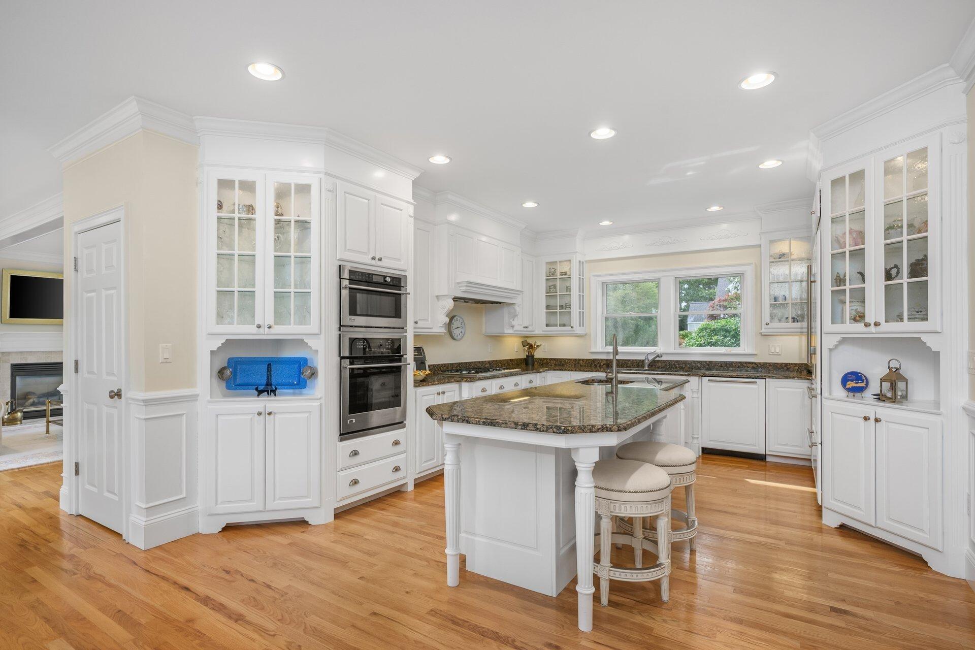 Mashpee, Massachusetts 02649, United States, 4 Bedrooms Bedrooms, ,5 BathroomsBathrooms,Residential,Active,204478