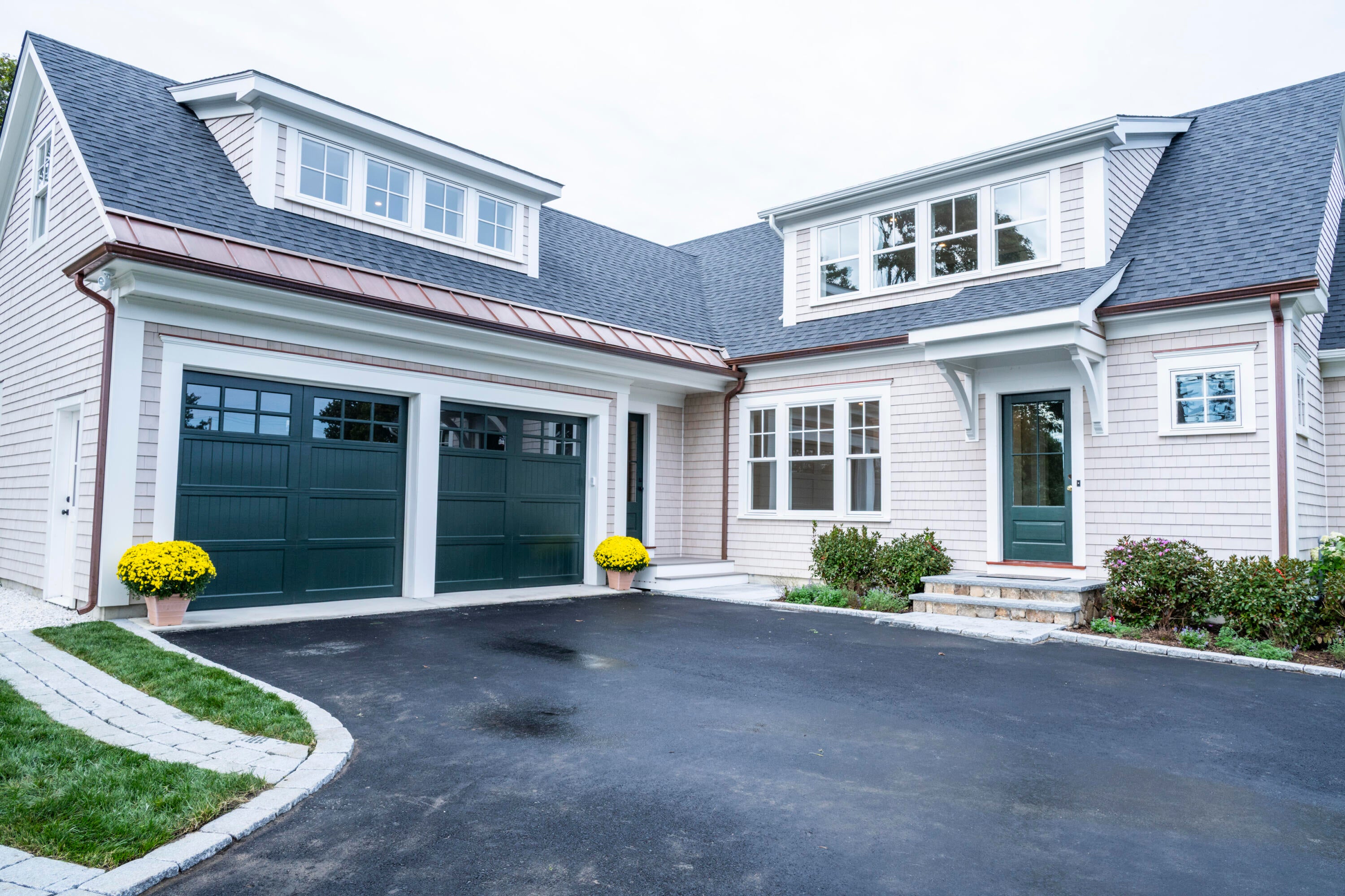 35 Crows Pond Road