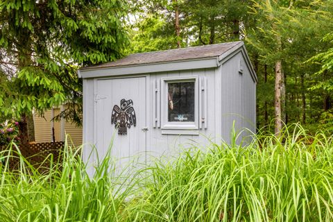 Single Family Residence in Mashpee MA 31 Periwinkle Lane 7.jpg