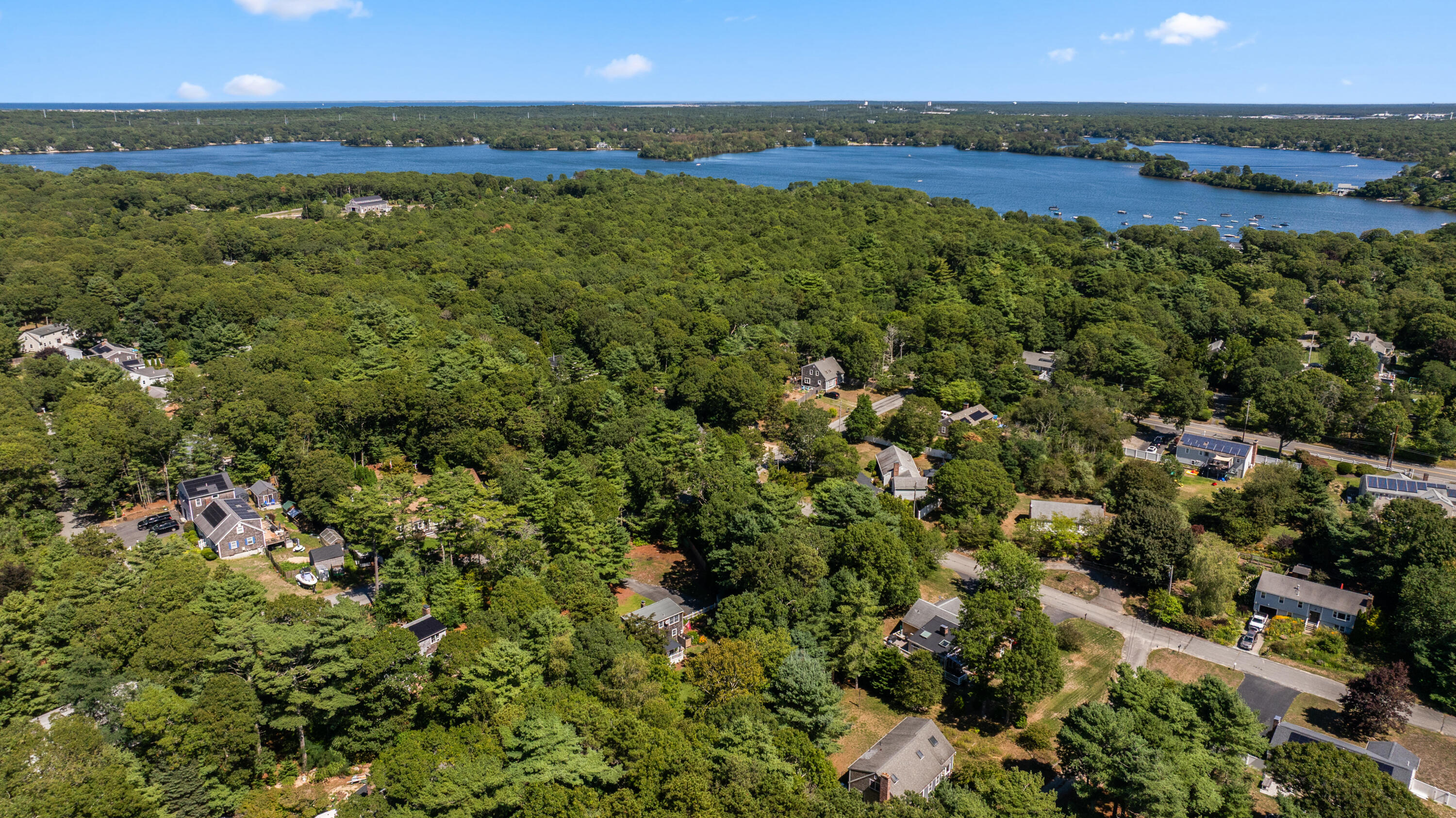 Centerville, Massachusetts 02632, United States, 3 Bedrooms Bedrooms, ,2 BathroomsBathrooms,Residential,Pending,203985