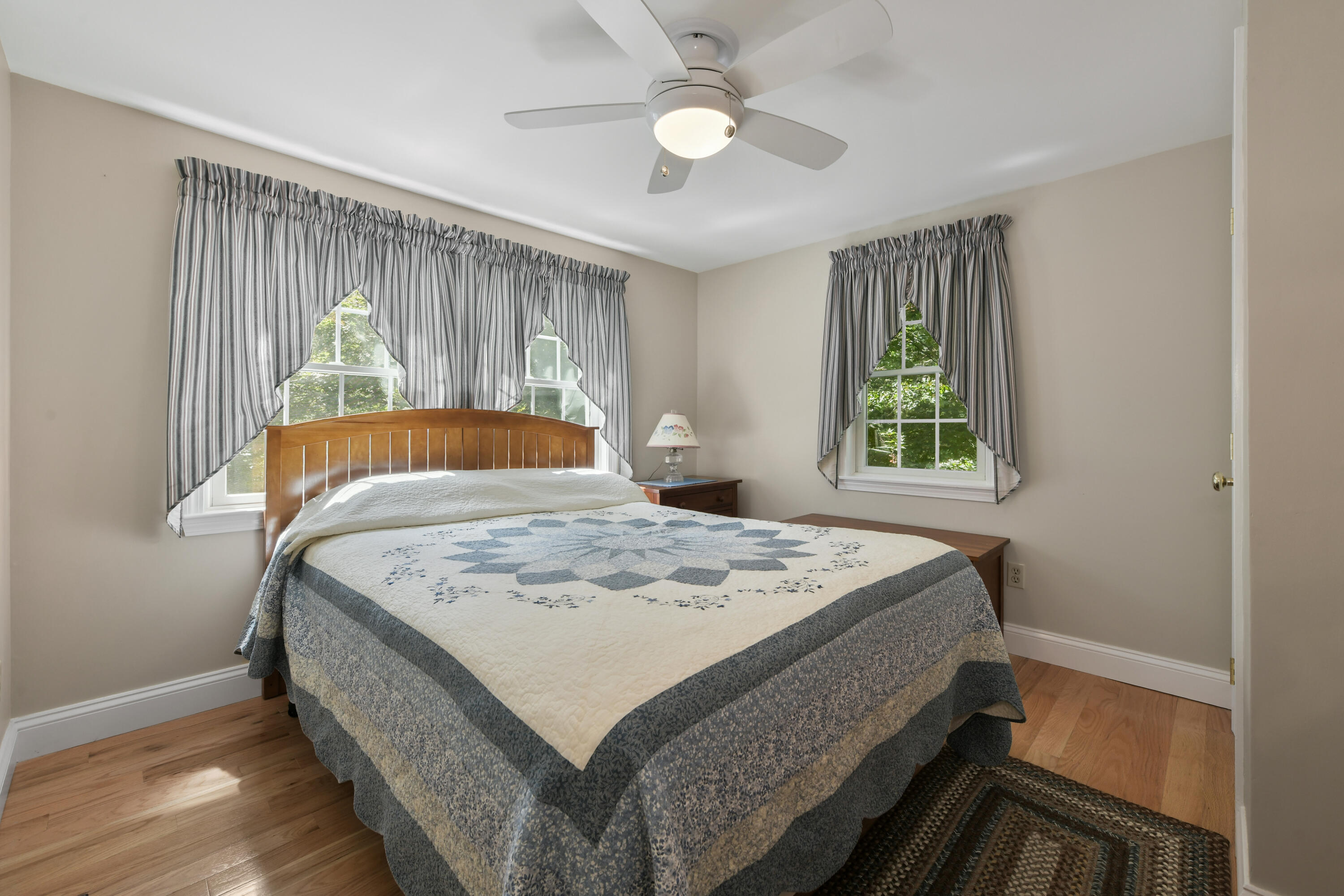 Centerville, Massachusetts 02632, United States, 3 Bedrooms Bedrooms, ,2 BathroomsBathrooms,Residential,Pending,203985