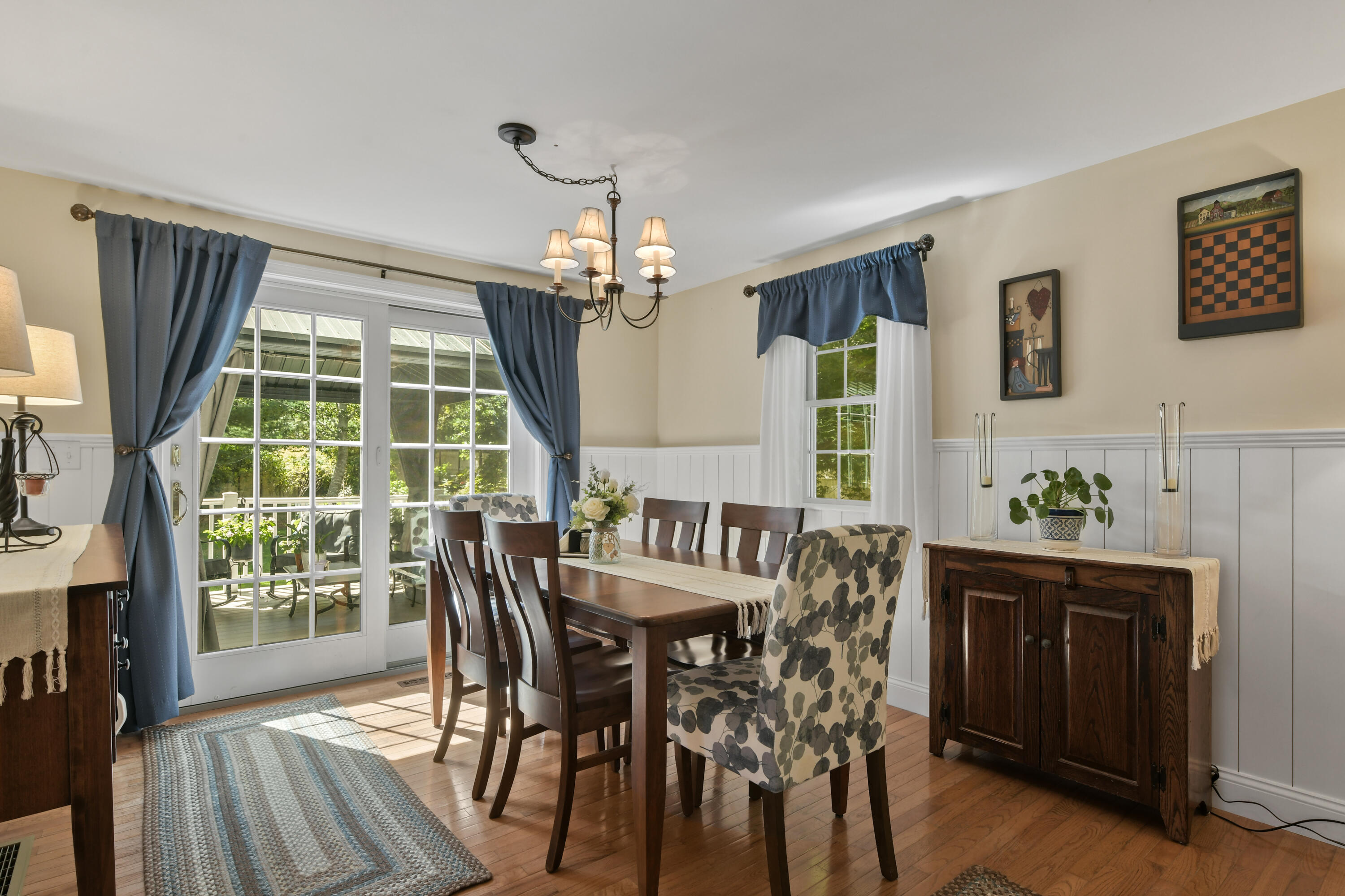 Centerville, Massachusetts 02632, United States, 3 Bedrooms Bedrooms, ,2 BathroomsBathrooms,Residential,Pending,203985