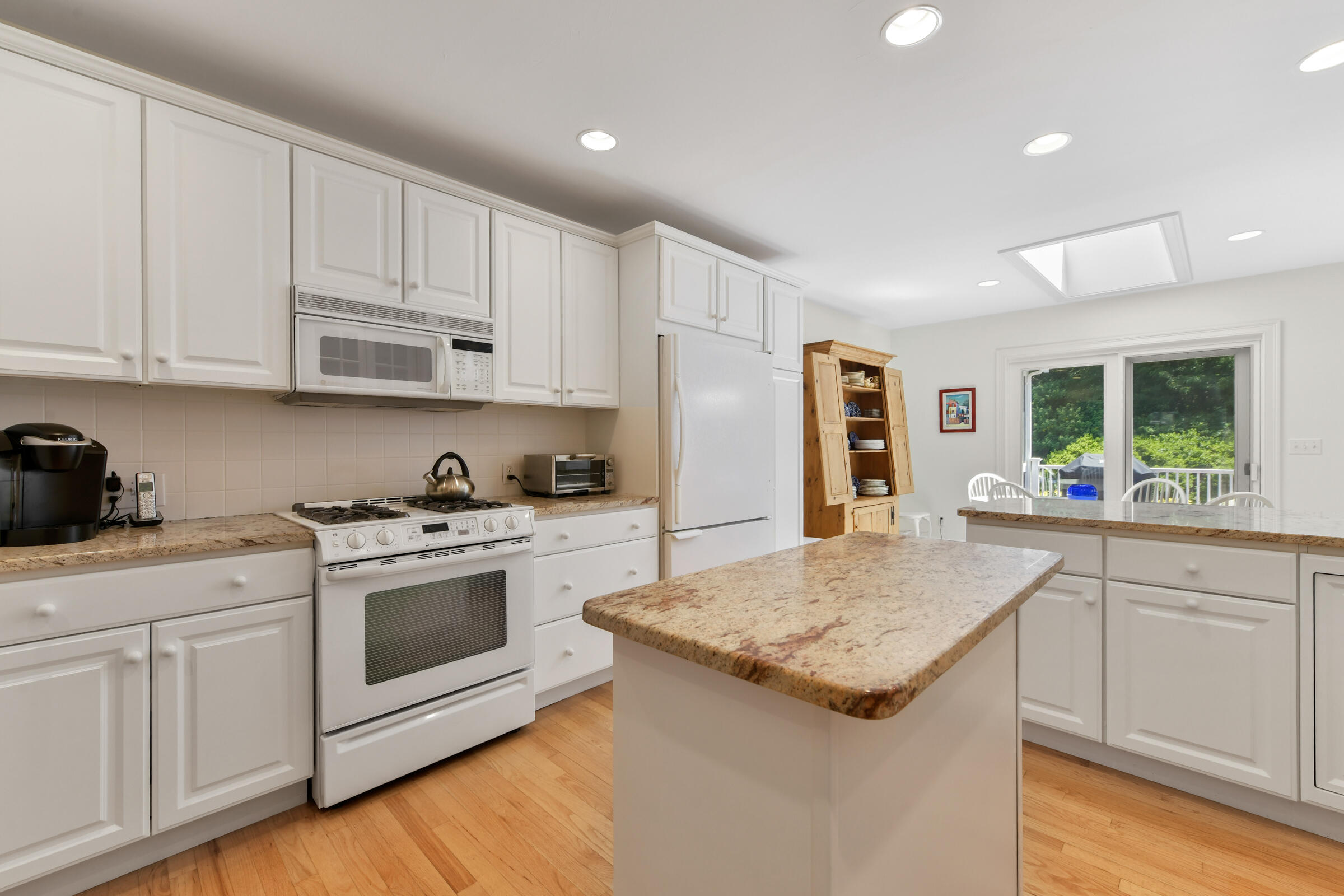 Marstons Mills, Massachusetts 02648, United States, 4 Bedrooms Bedrooms, ,3 BathroomsBathrooms,Residential,Pending,179782