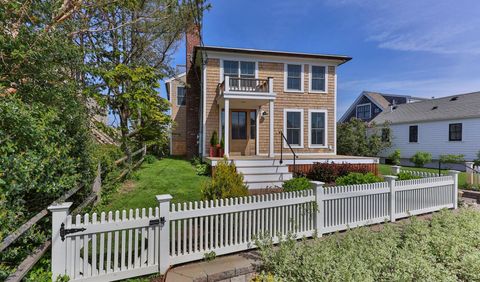 Duplex in Provincetown MA 28 Bradford Street 1.jpg