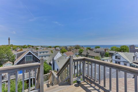 Duplex in Provincetown MA 28 Bradford Street 25.jpg