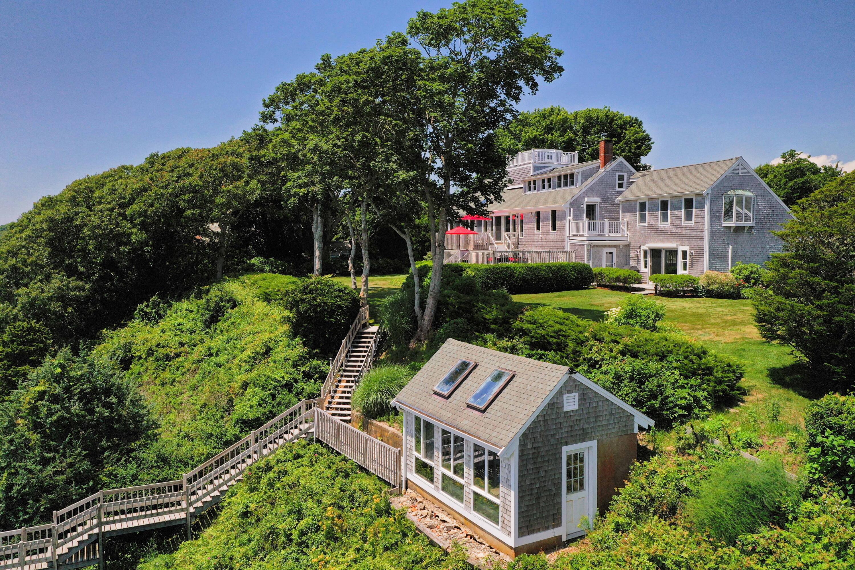 Centerville, Massachusetts 02632, United States, 7 Bedrooms Bedrooms, ,7 BathroomsBathrooms,Residential,Pending,15552