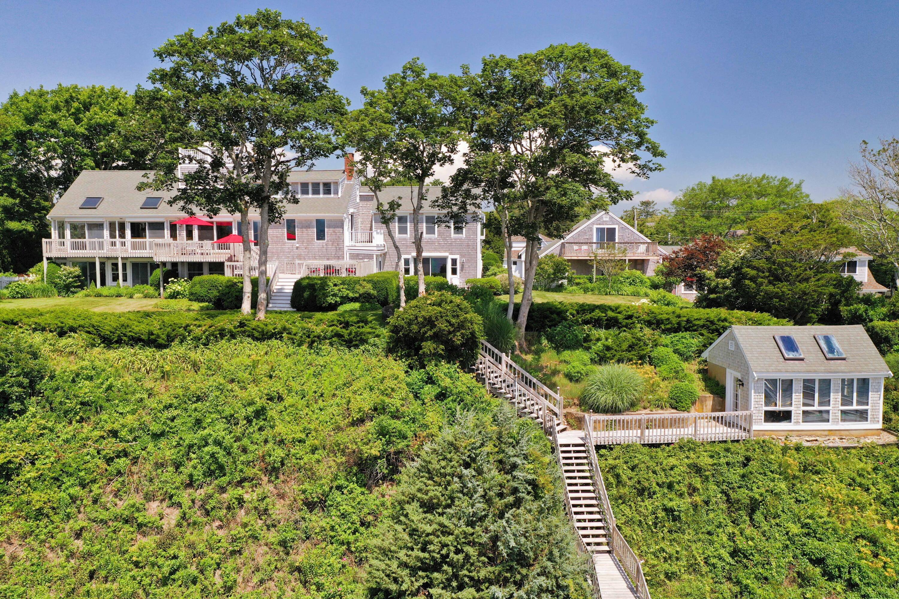 Centerville, Massachusetts 02632, United States, 7 Bedrooms Bedrooms, ,7 BathroomsBathrooms,Residential,Pending,15552